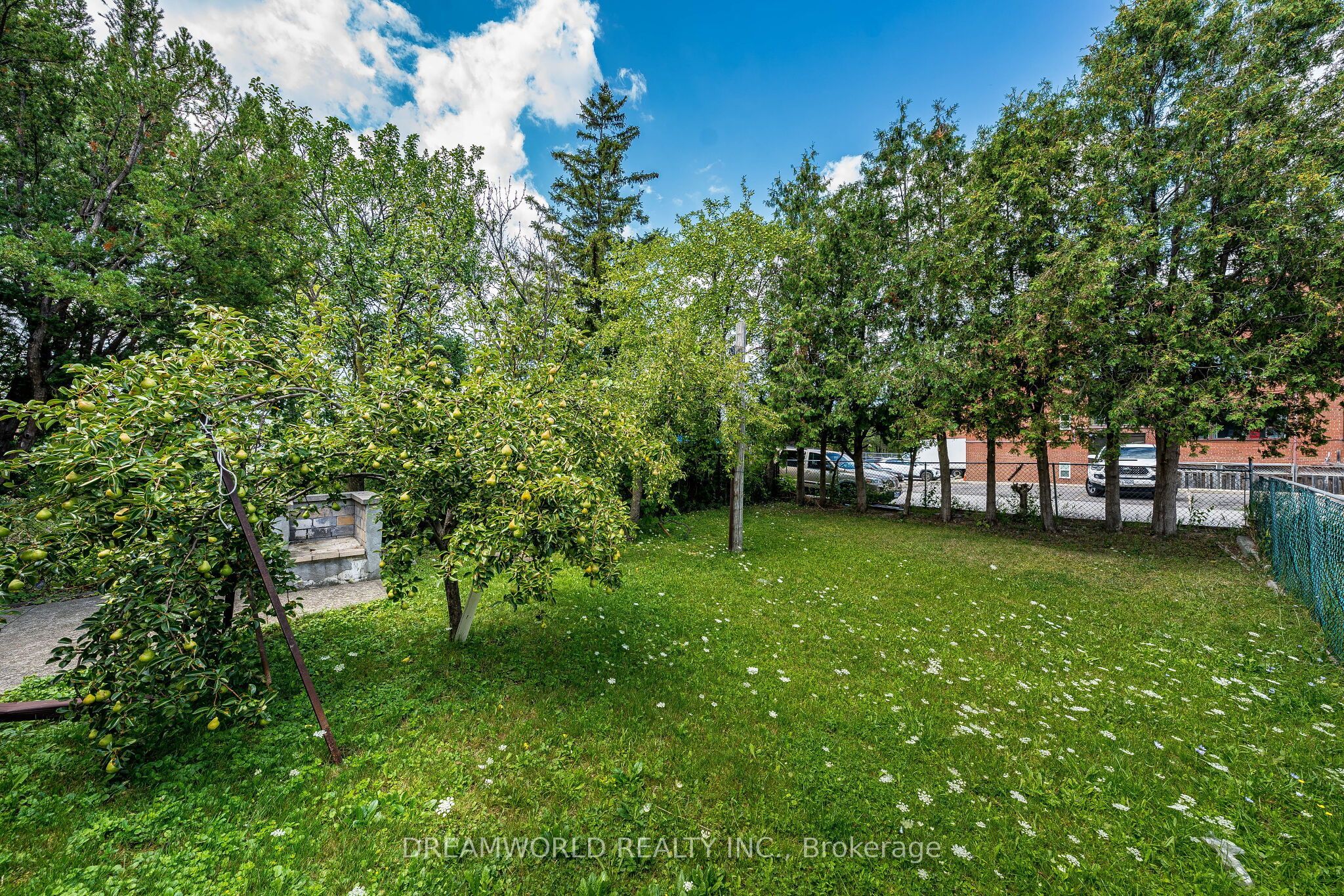24 Whitburn Crescent Property Photo 47