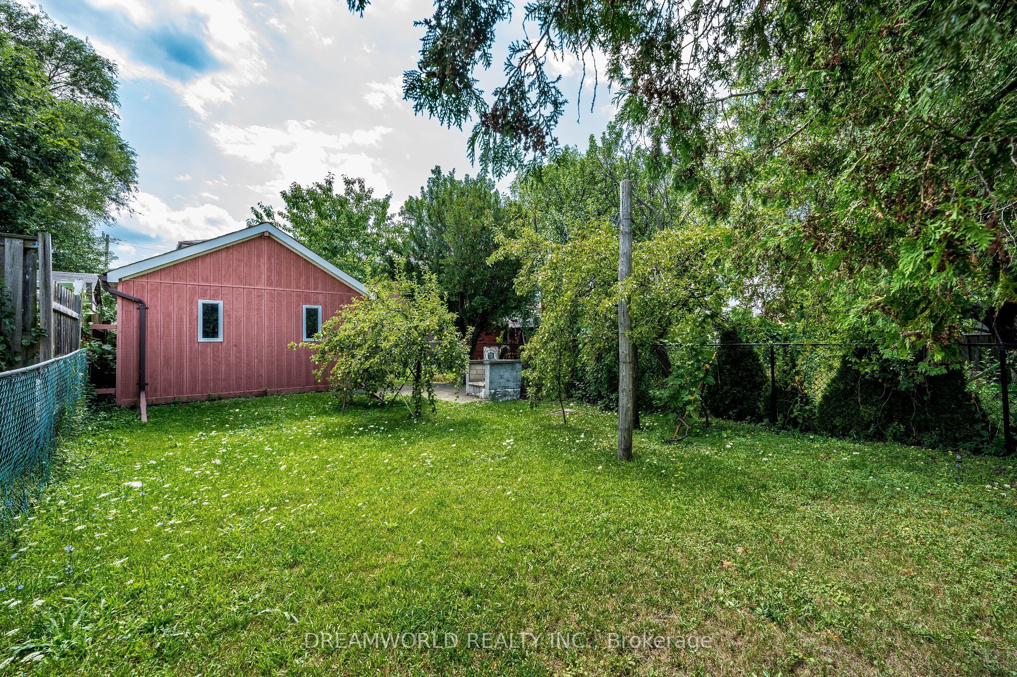 24 Whitburn Crescent Property Photo 48