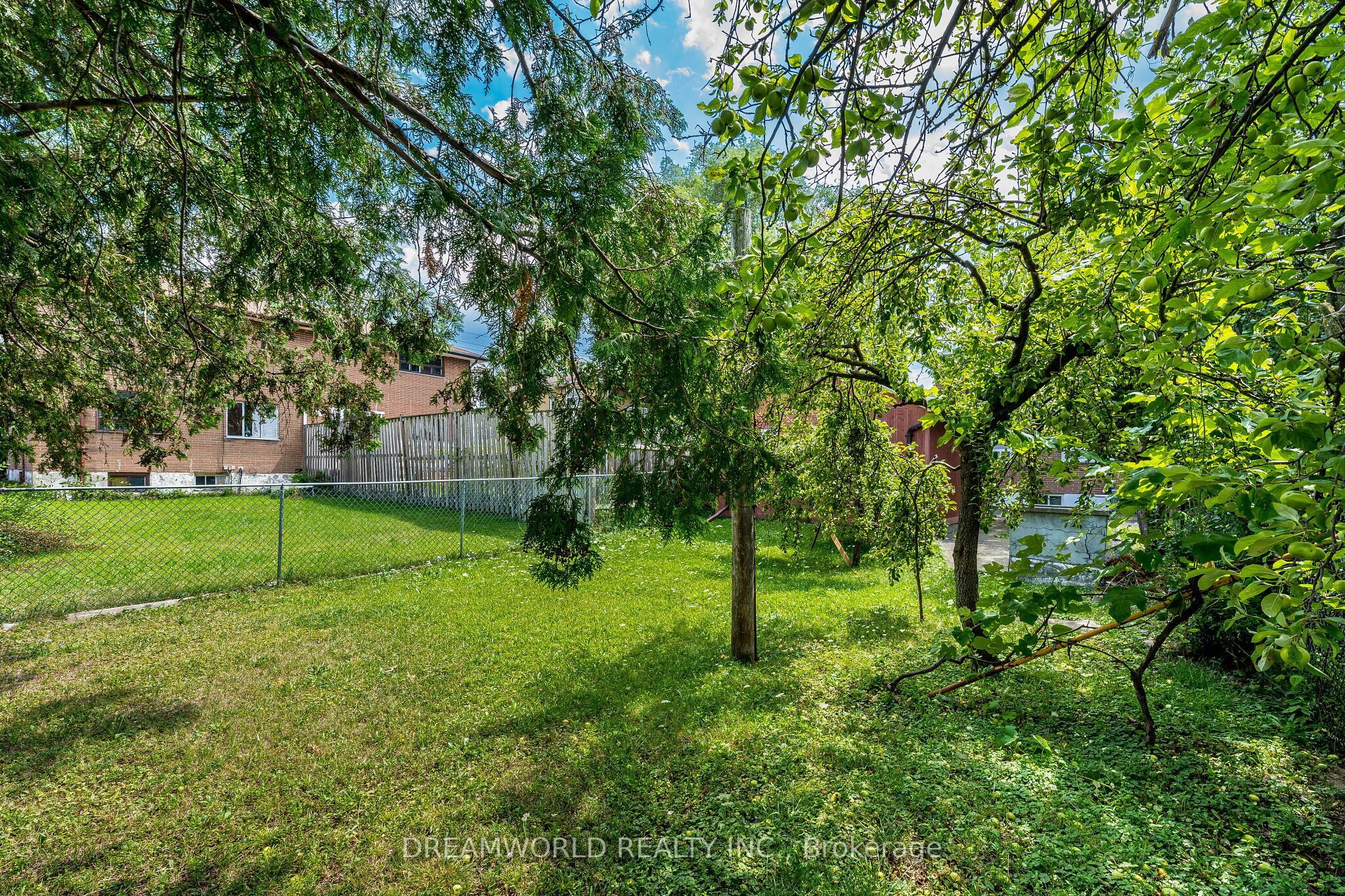 24 Whitburn Crescent Property Photo 49