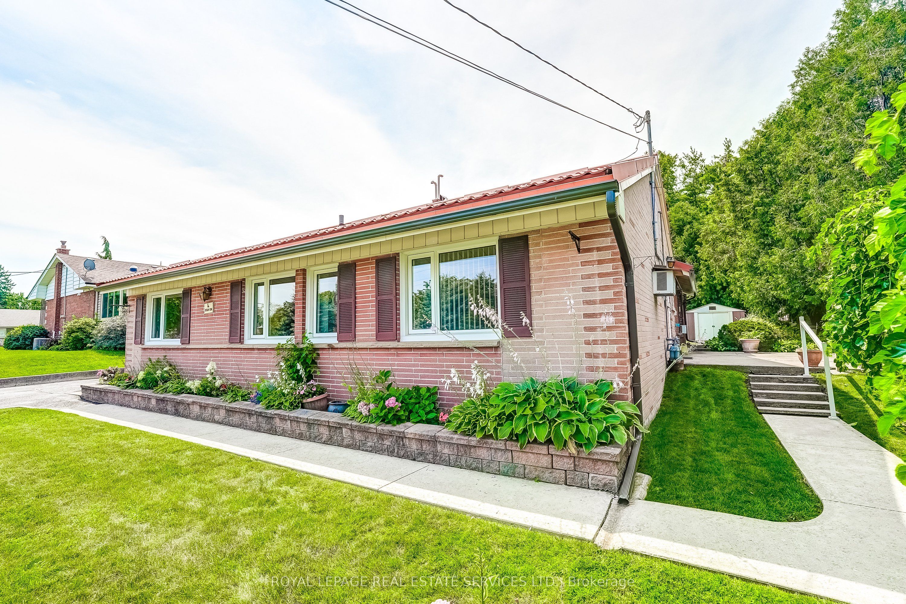 4 Sora Drive Property Photo 1