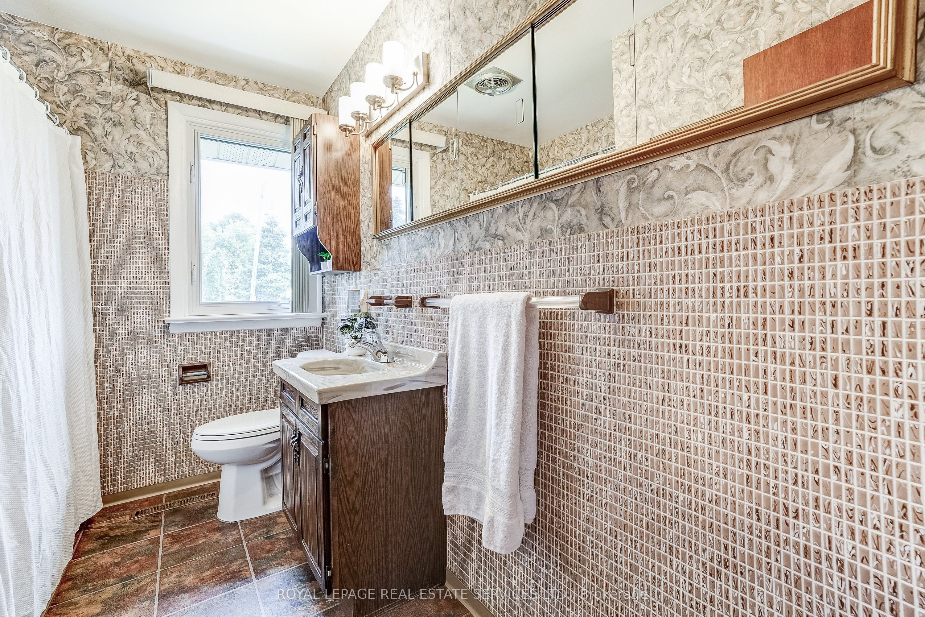 4 Sora Drive Property Photo 18