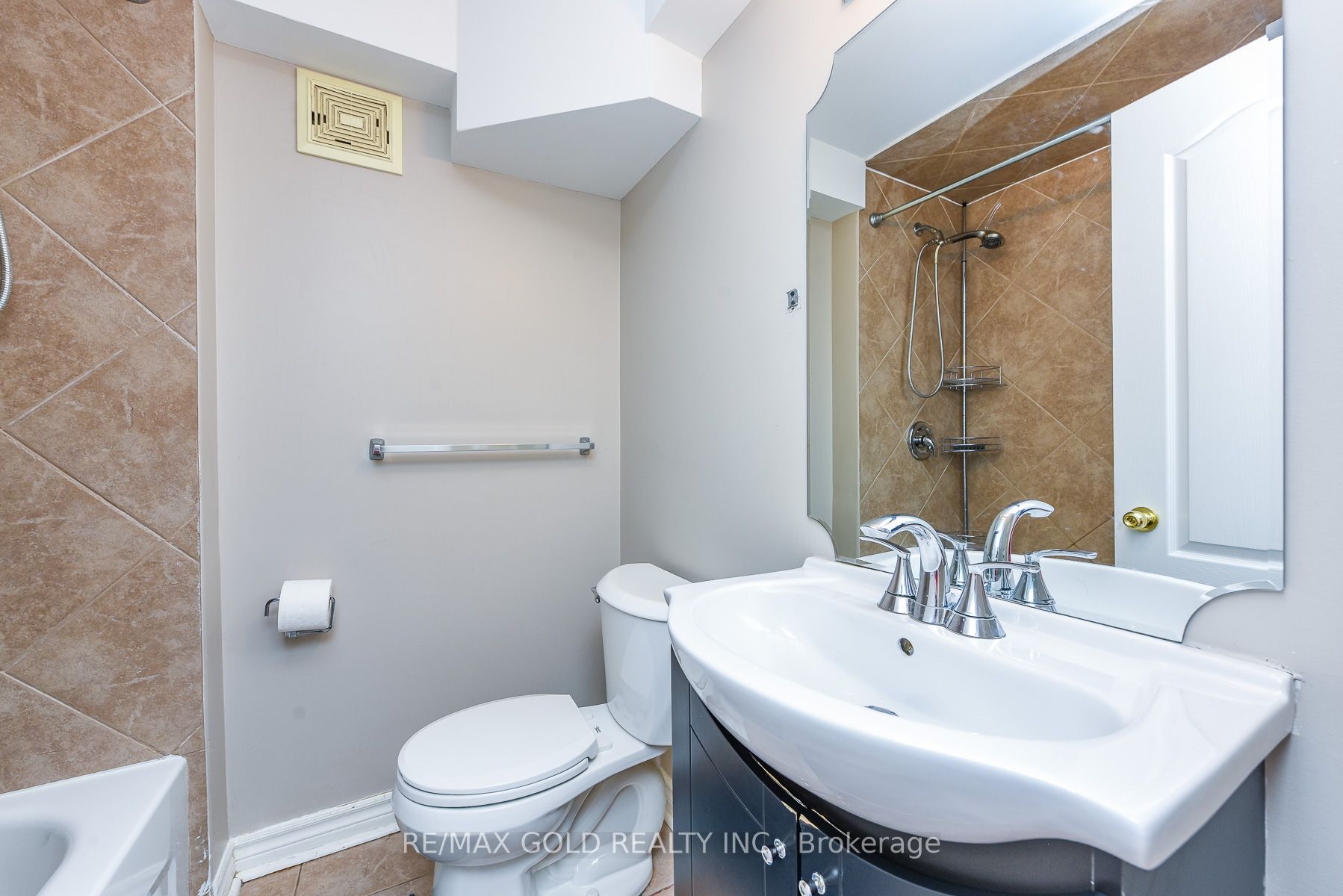 72 Rainforest Drive Property Photo 42
