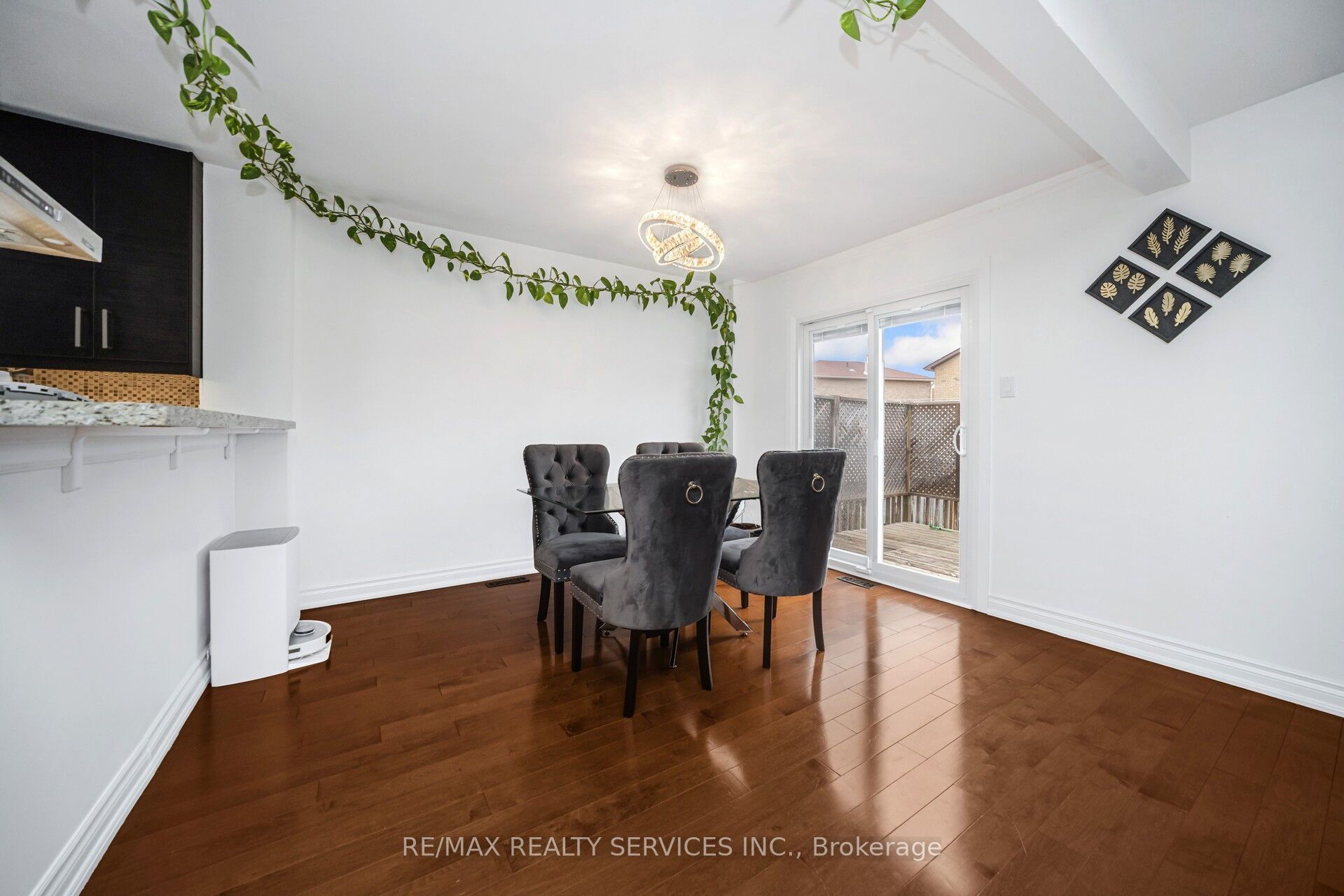19 Wayne Nicol Drive Property Photo 9