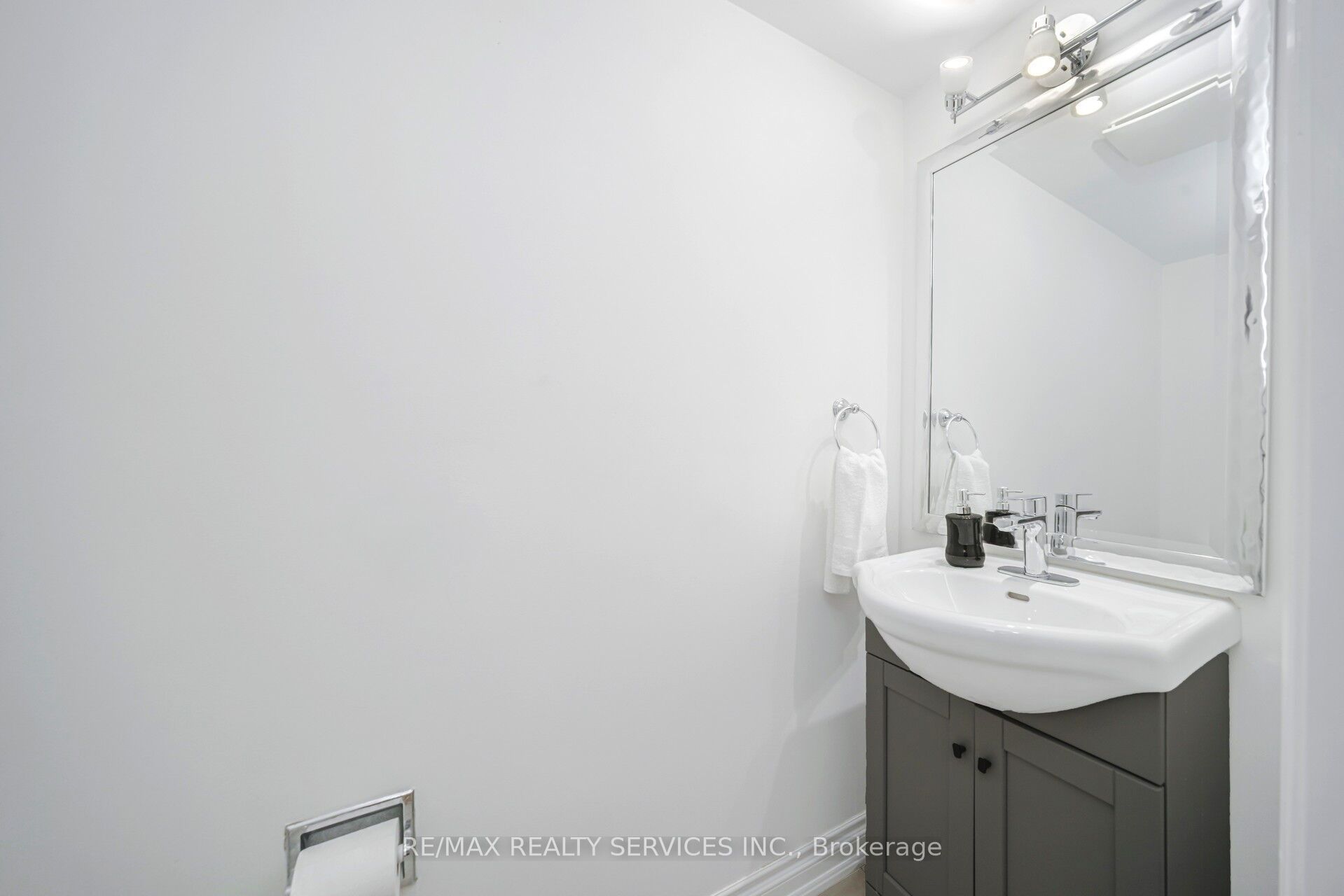 19 Wayne Nicol Drive Property Photo 18