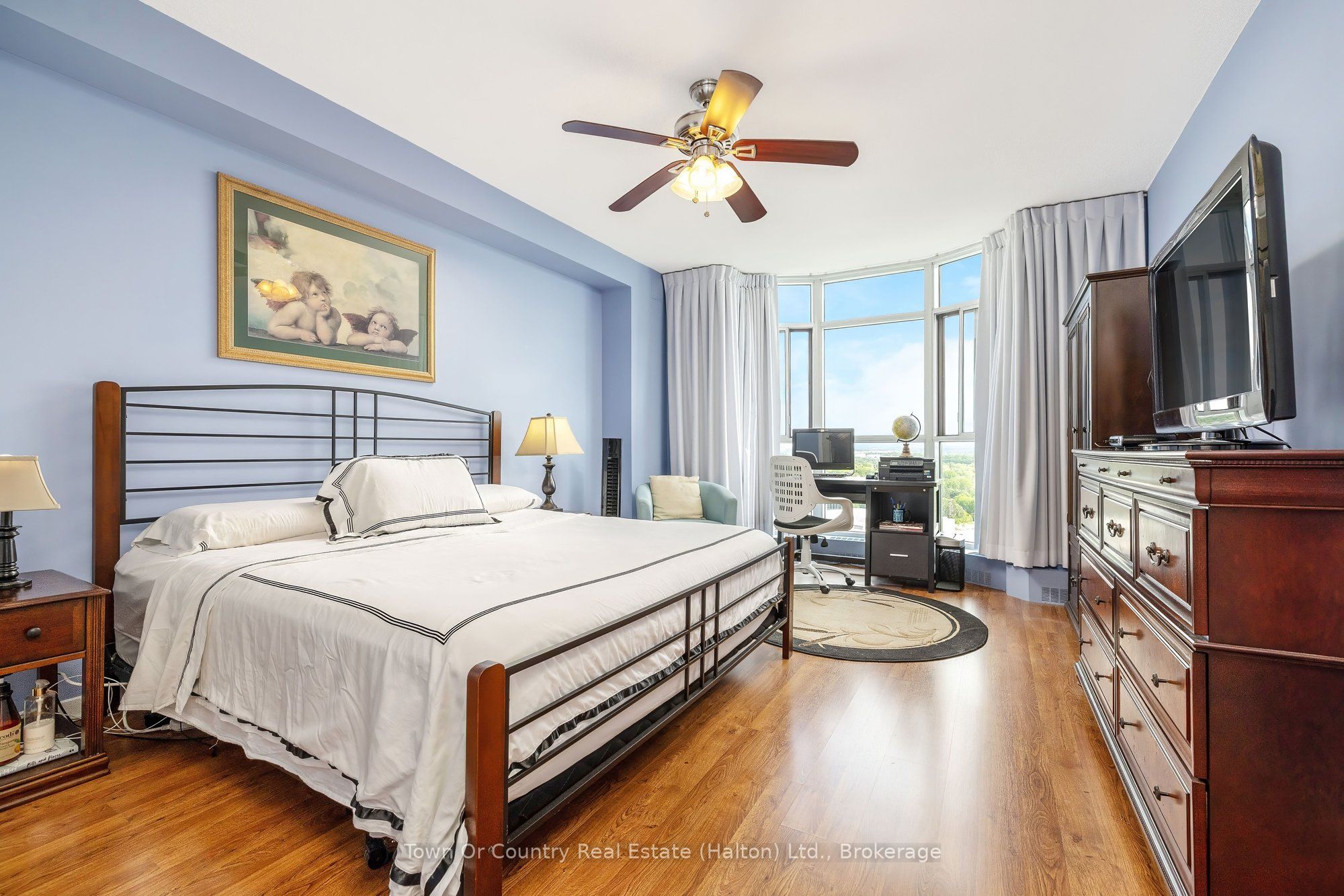 5250 Lakeshore Road 1906 Property Photo 15
