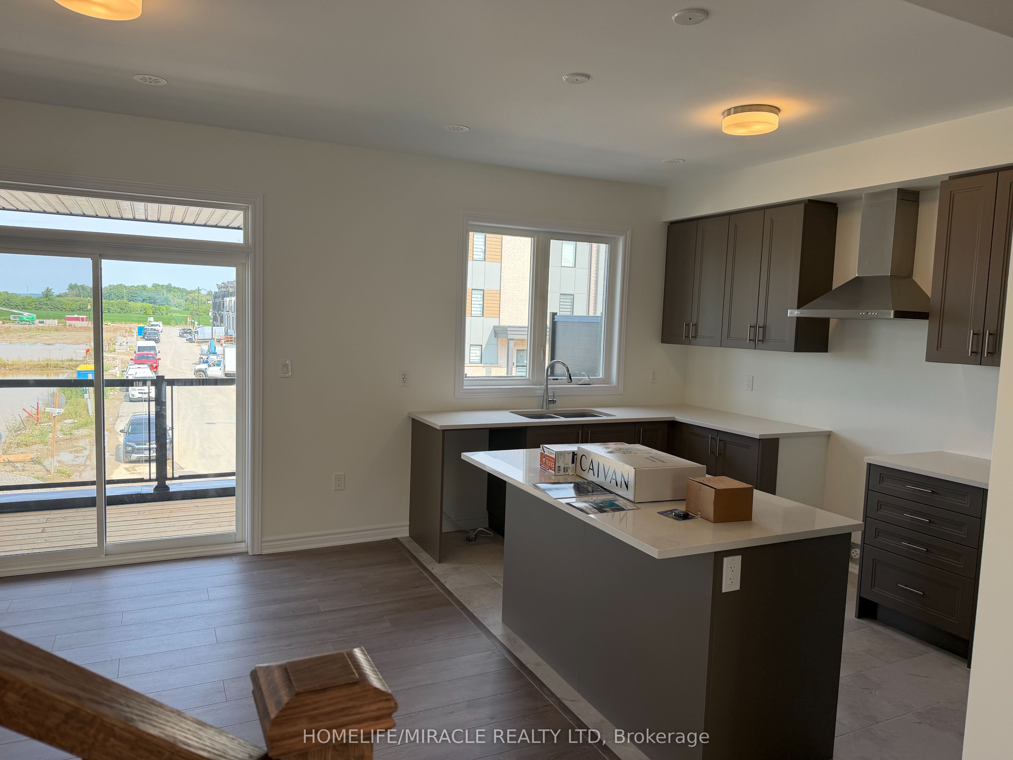 70 Thornbird Crescent Property Photo 4