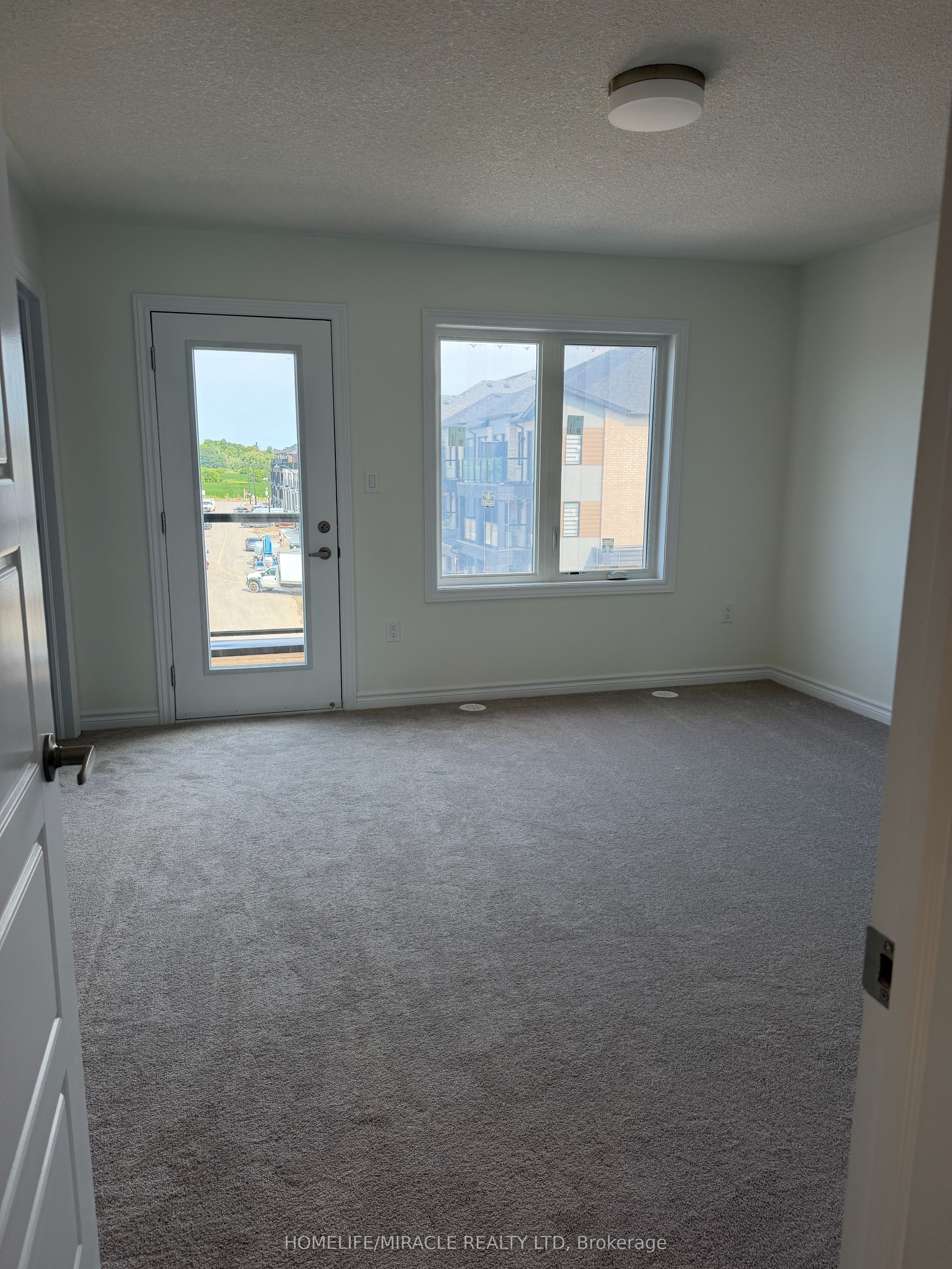 70 Thornbird Crescent Property Photo 9