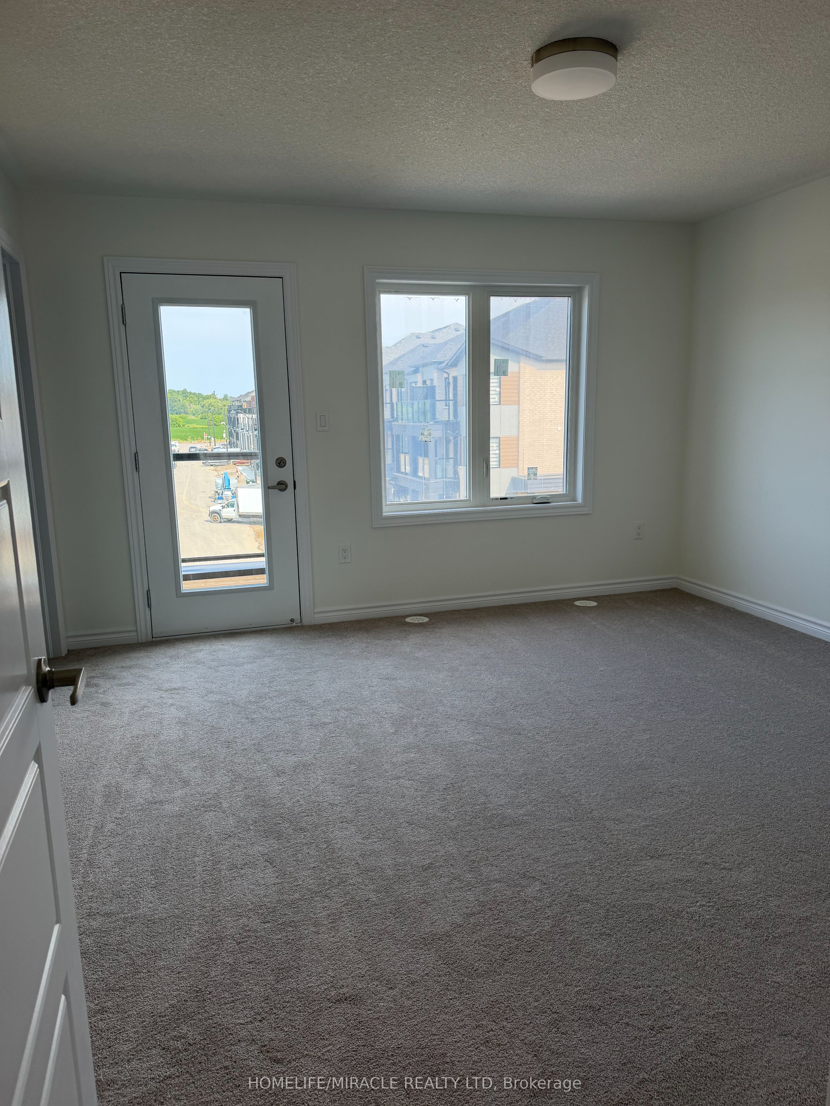 70 Thornbird Crescent Property Photo 12