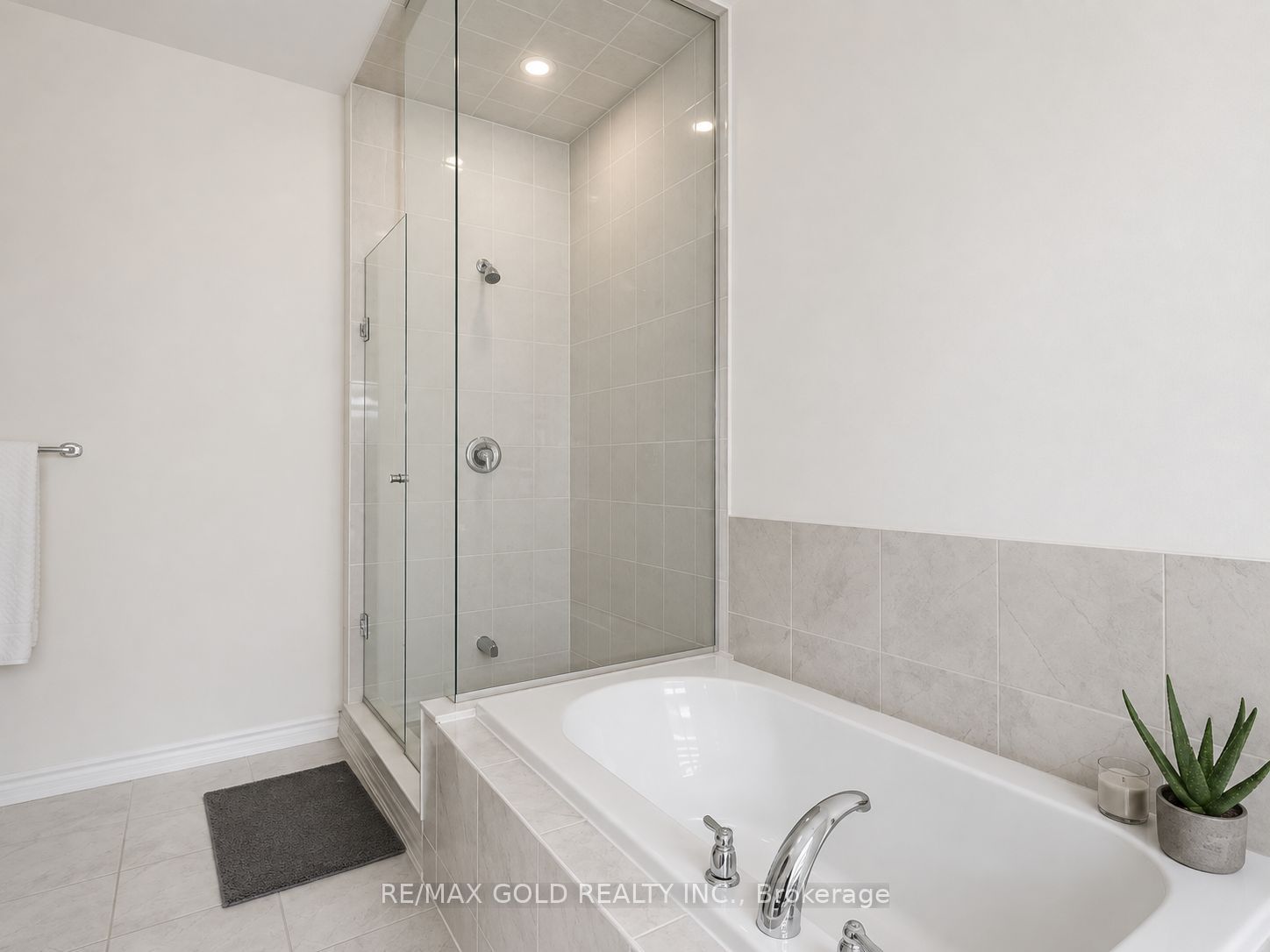 37 Peak Drive Property Photo 20