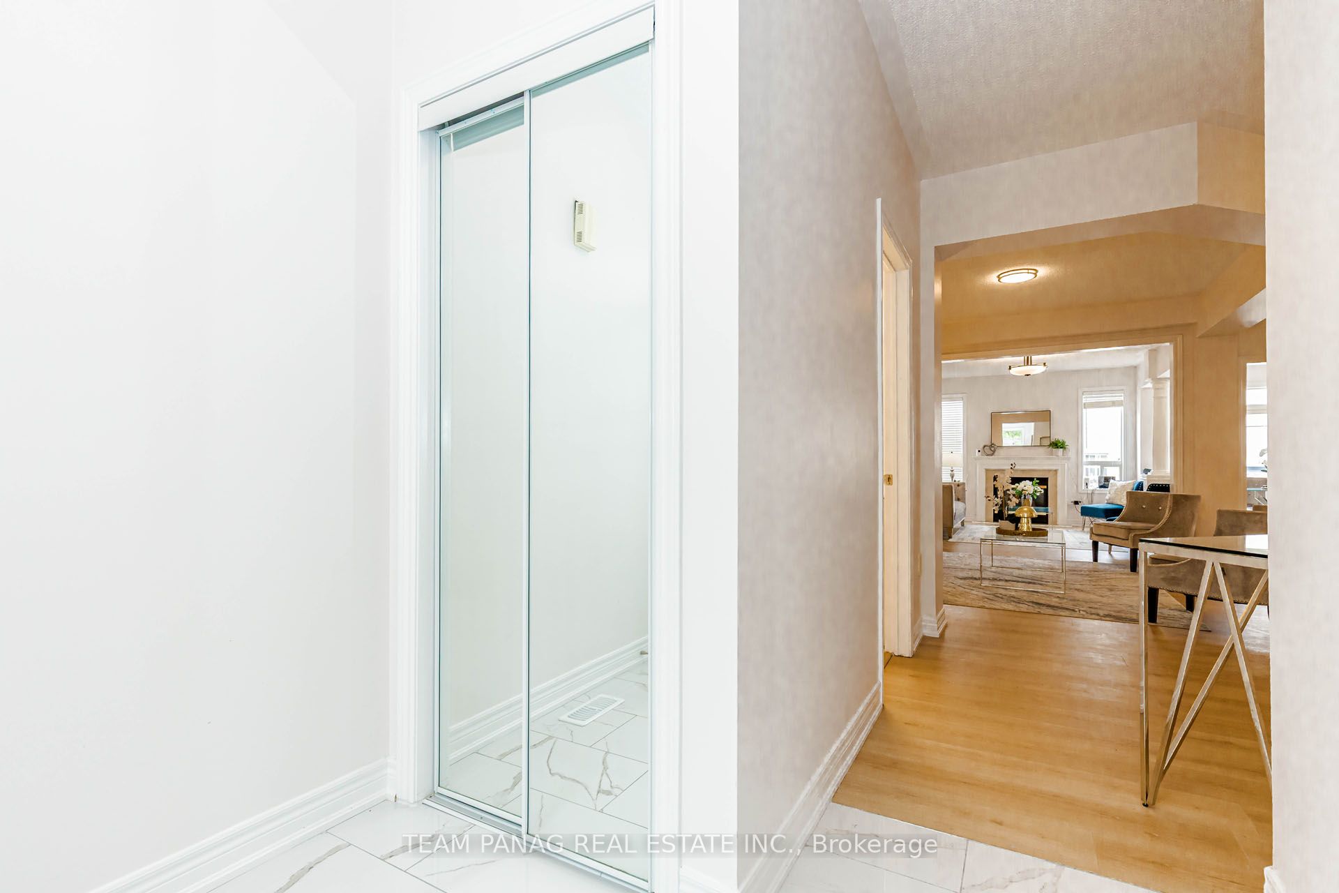 7 Village Lake Crescent Property Photo 4