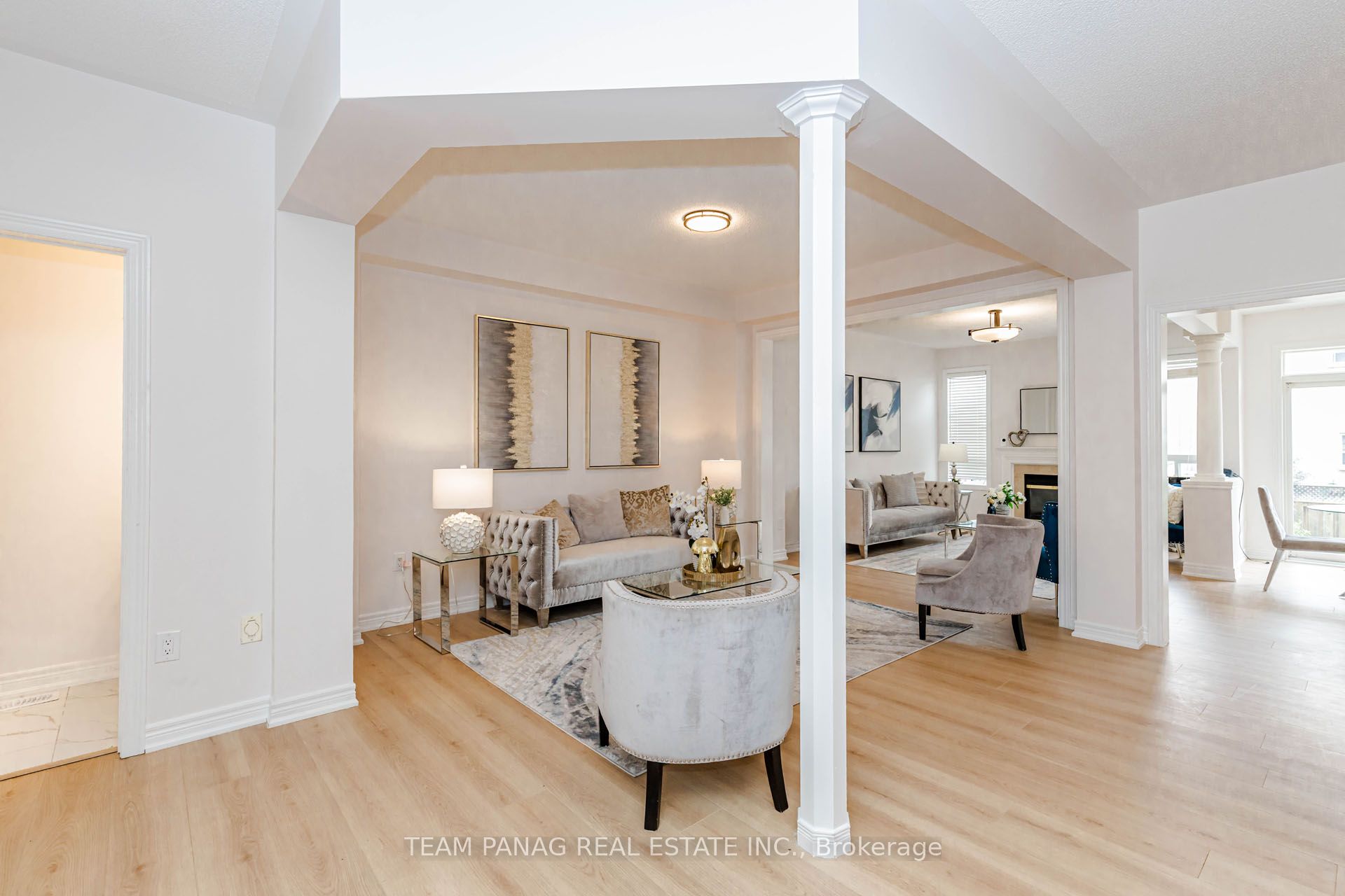 7 Village Lake Crescent Property Photo 8