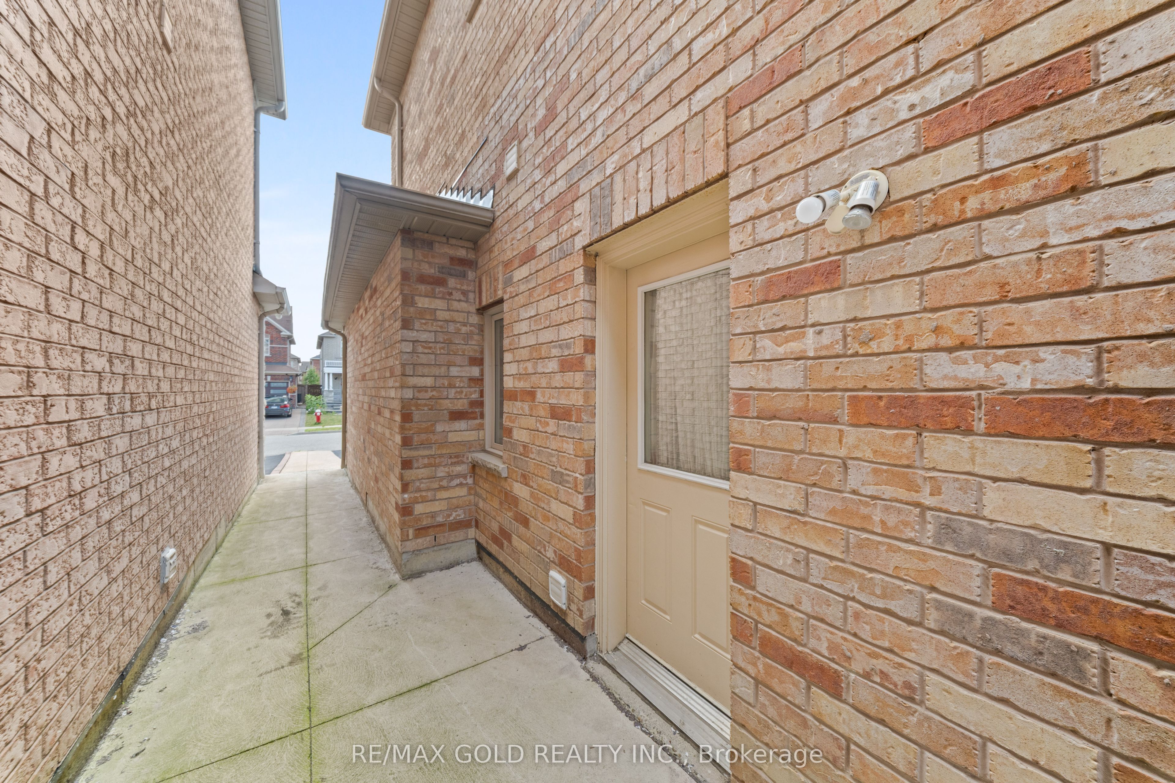 19 Attview Crescent Property Photo 21