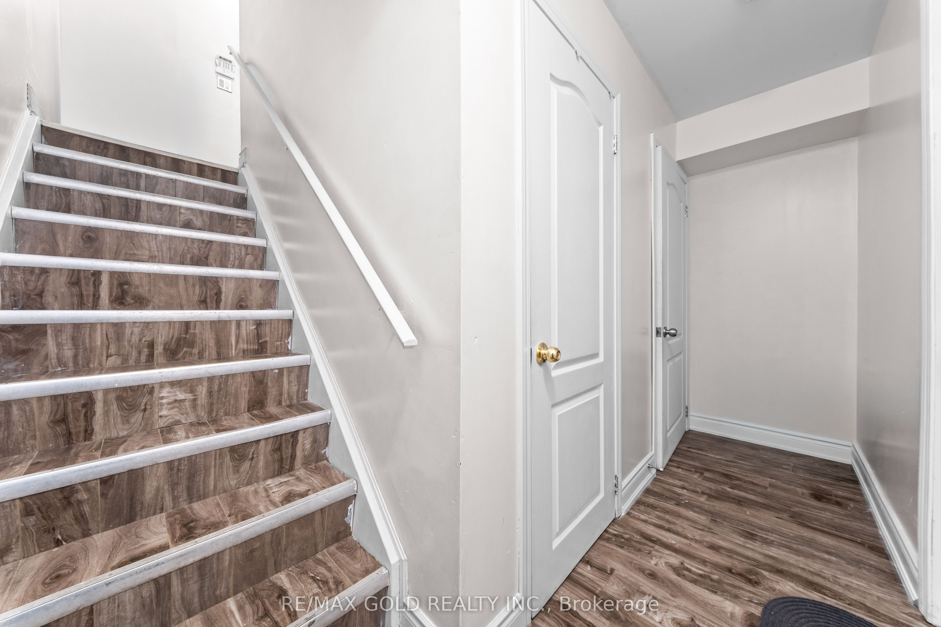 19 Attview Crescent Property Photo 22