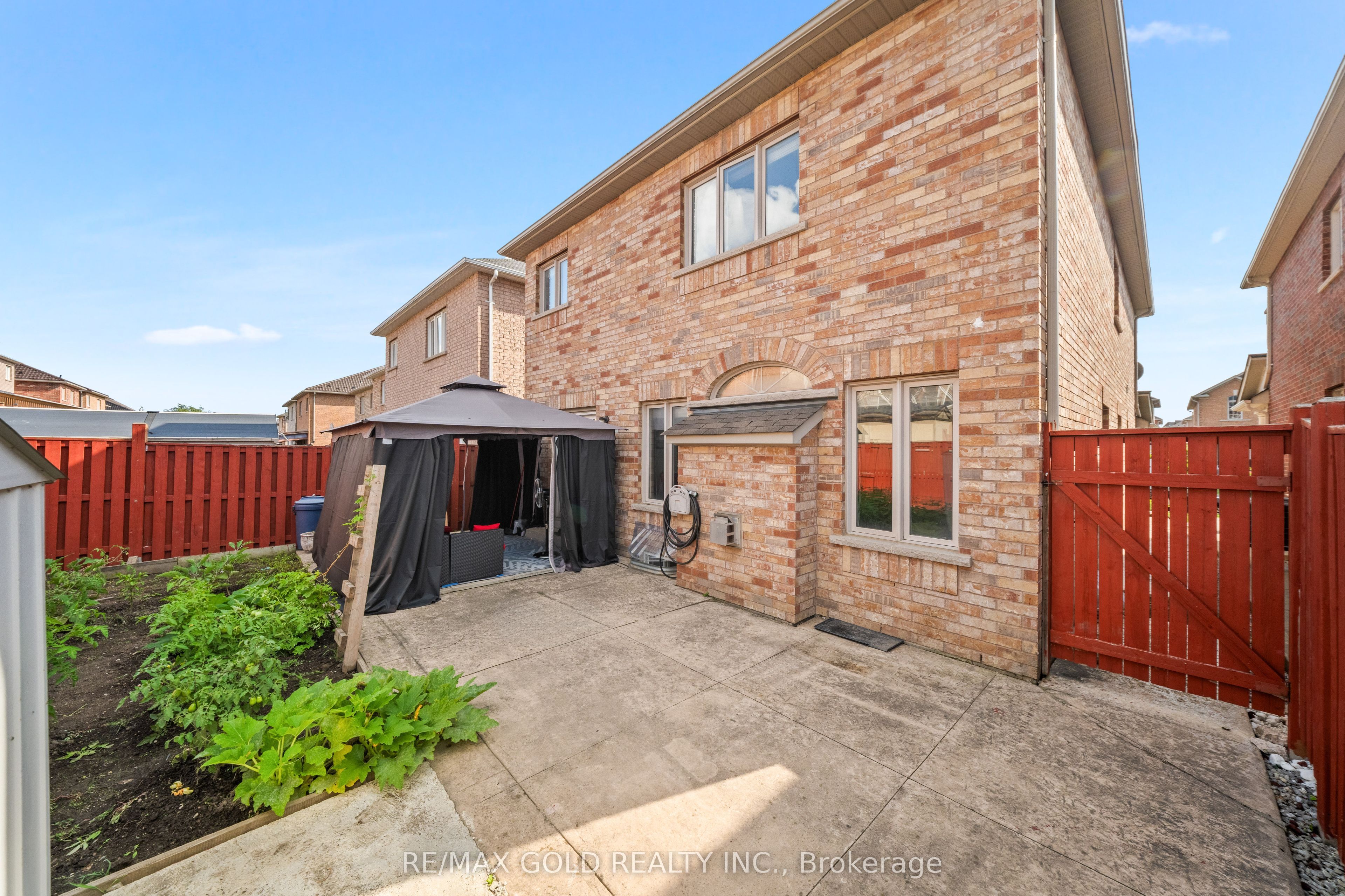 19 Attview Crescent Property Photo 23