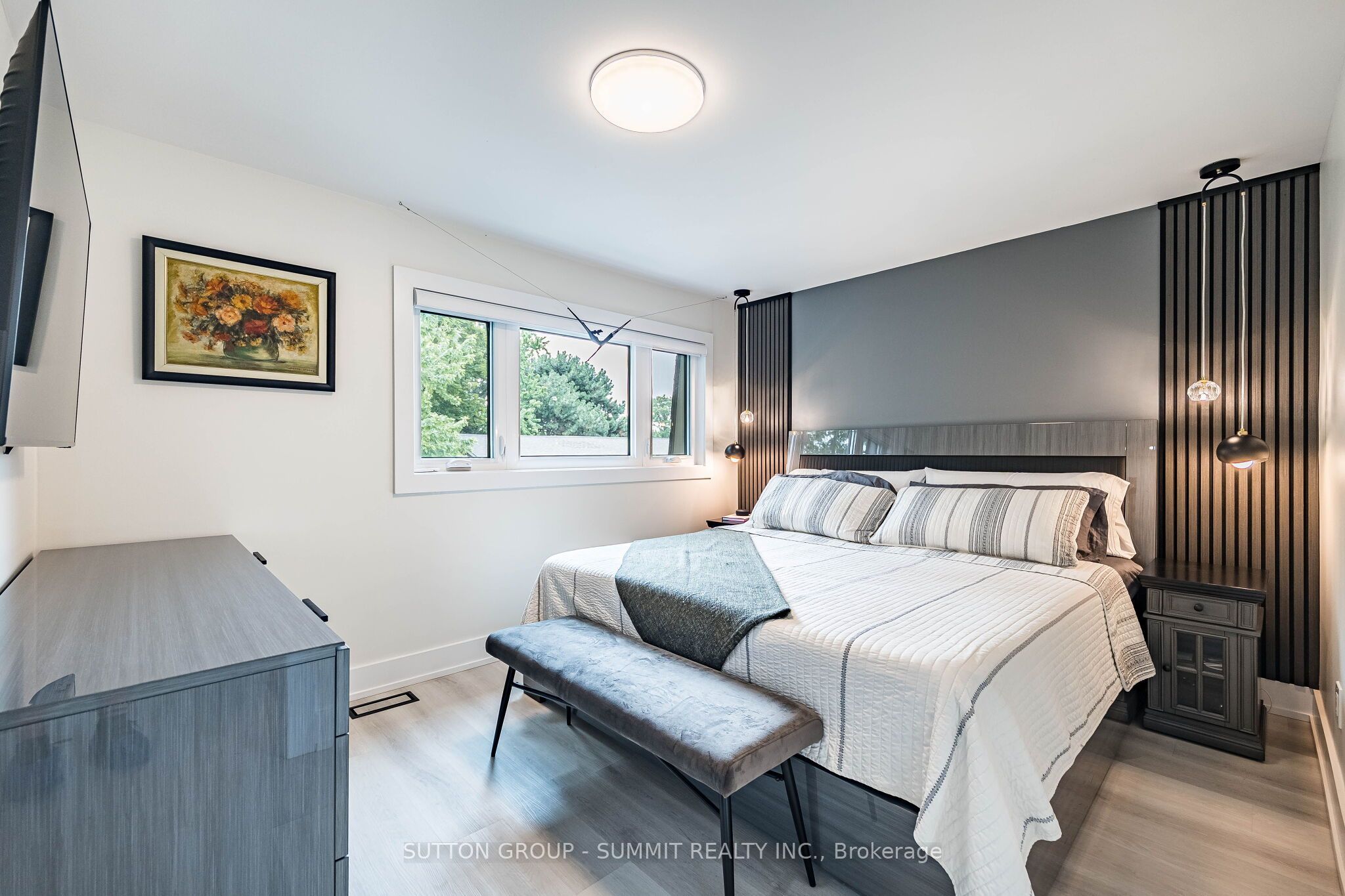 1270 Gainsborough Drive 1 Property Photo 33