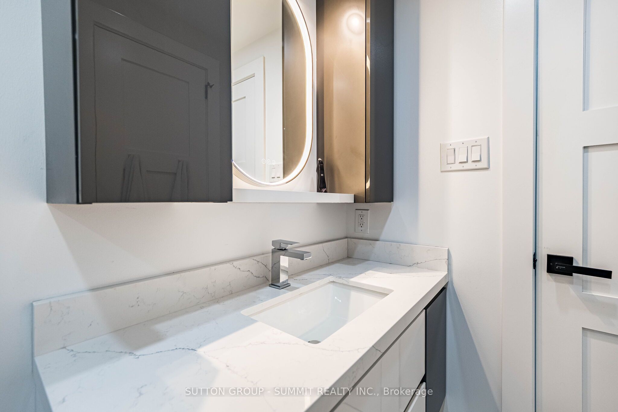 1270 Gainsborough Drive 1 Property Photo 37
