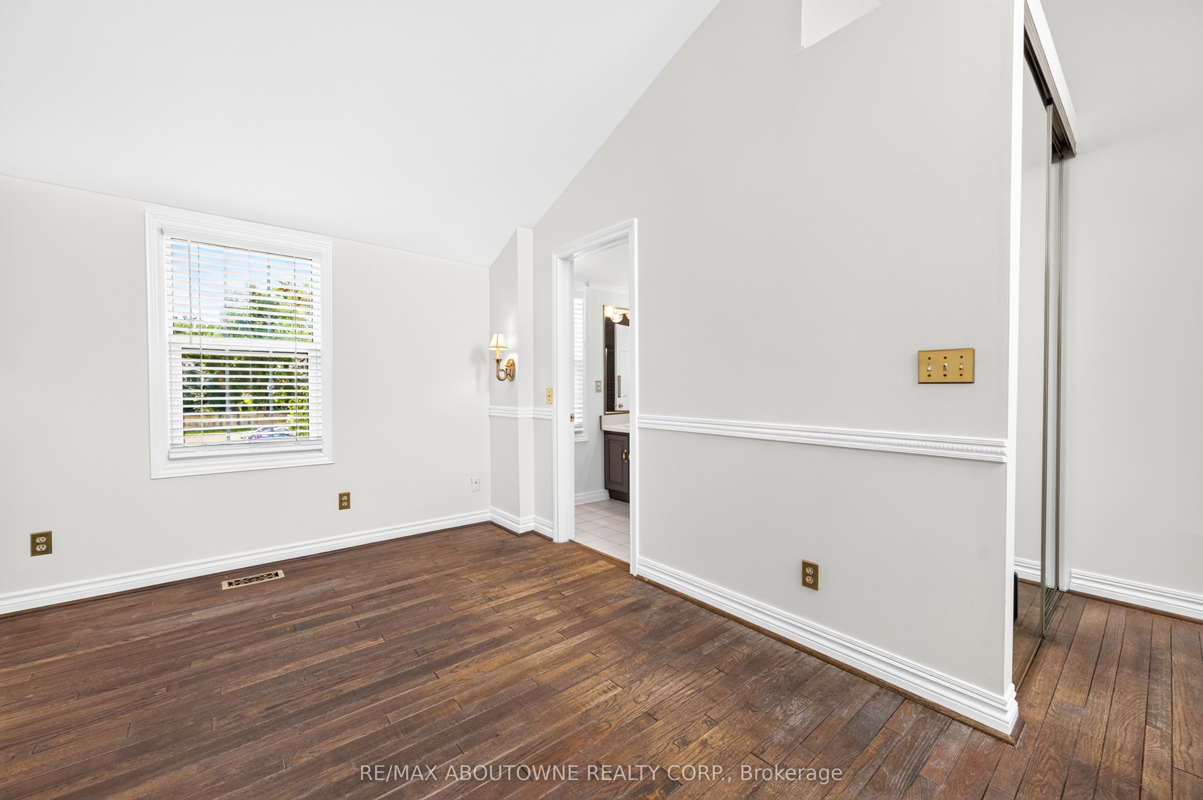 461 Blathwayte Lane Property Photo 16