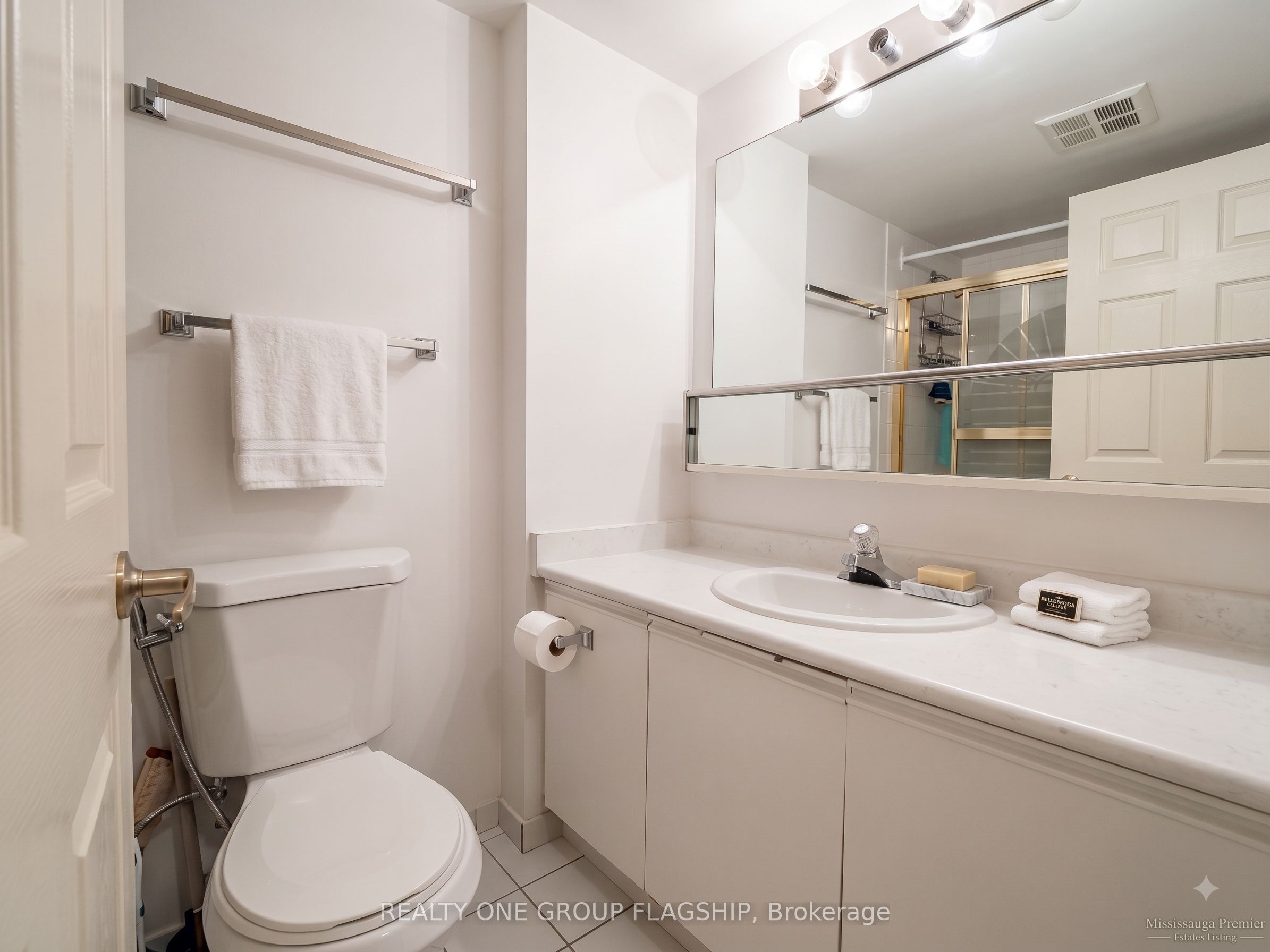 600 Rexdale Boulevard 802 Property Photo 7
