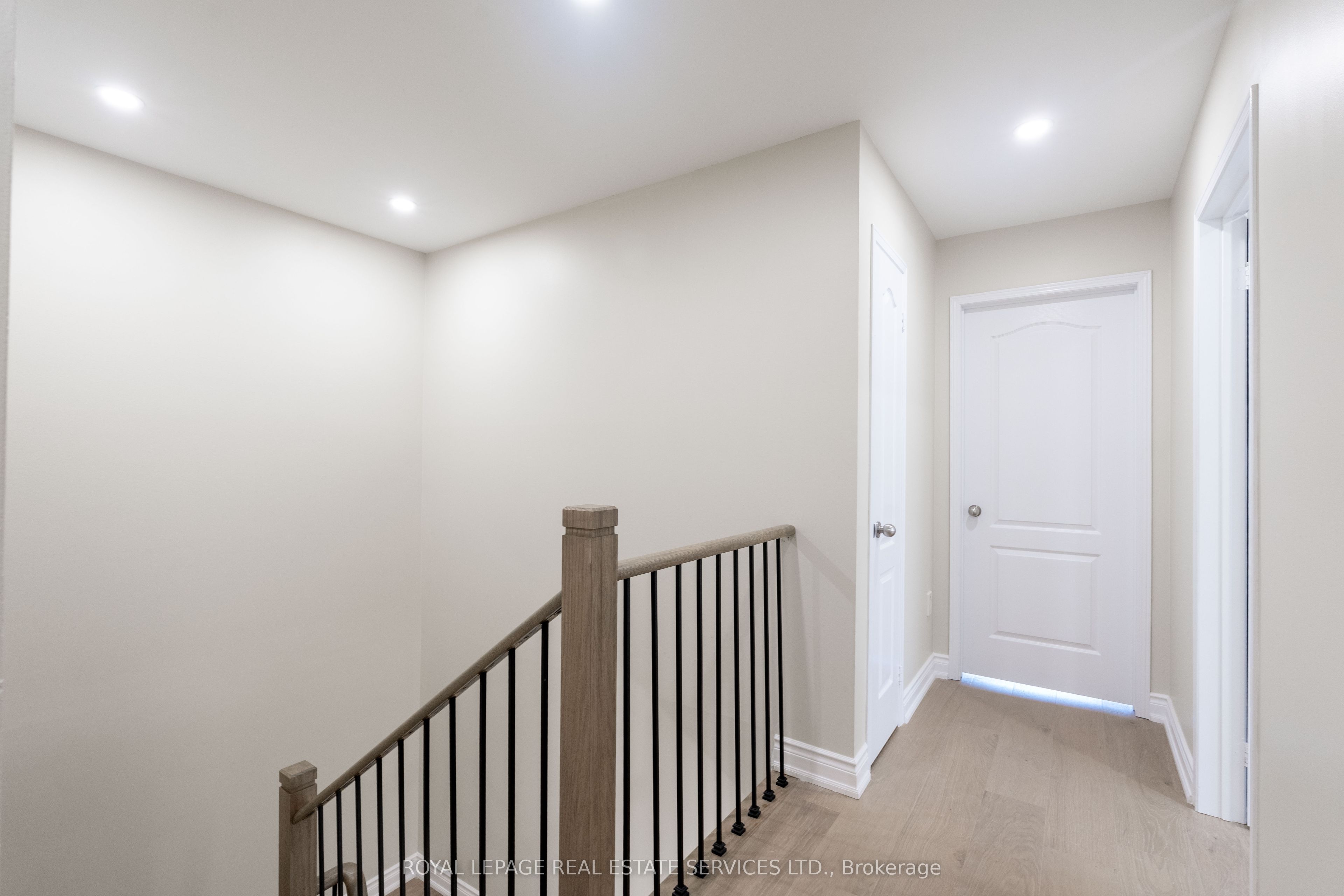 3955 Foxwood Avenue Property Photo 13