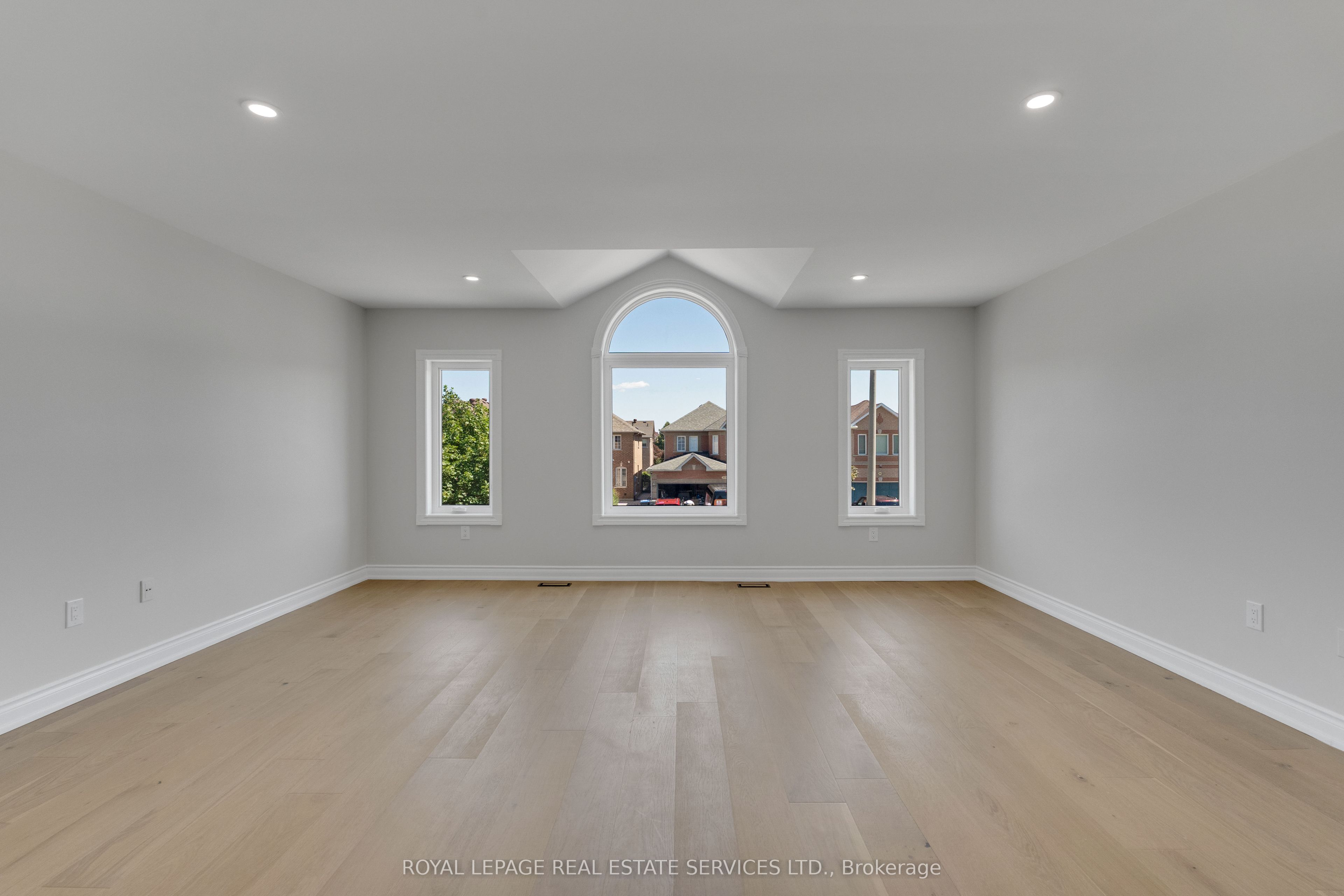 3955 Foxwood Avenue Property Photo 15