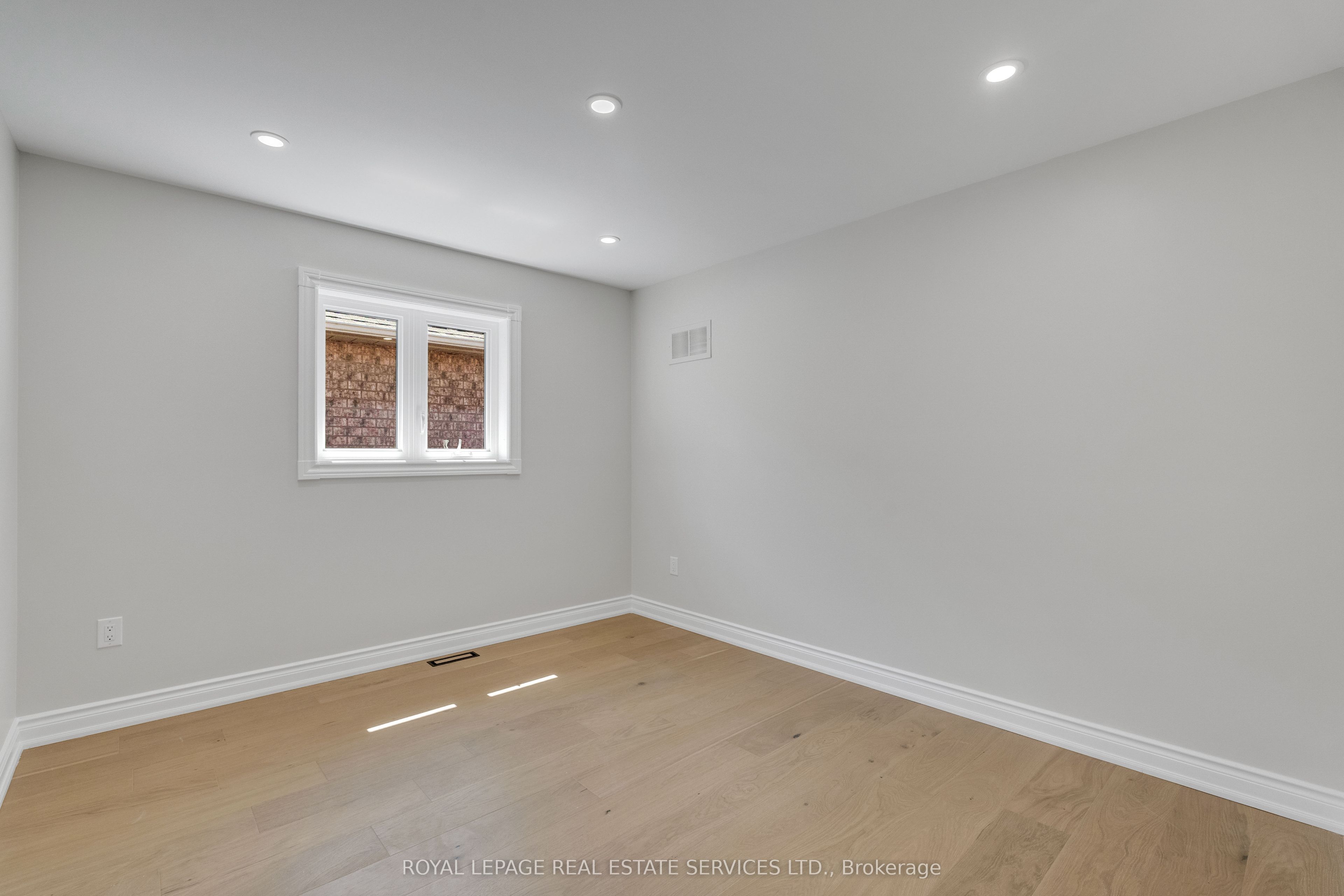 3955 Foxwood Avenue Property Photo 21