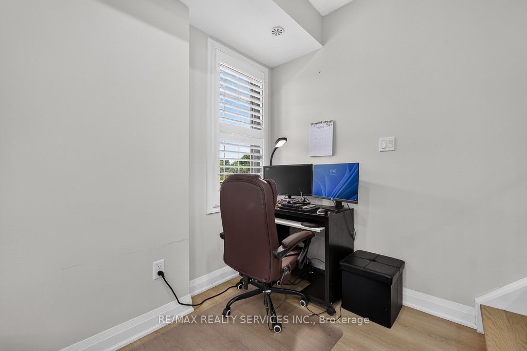 180 Howden Boulevard 15 Property Photo 11