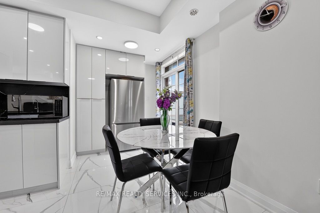 180 Howden Boulevard 15 Property Photo 14