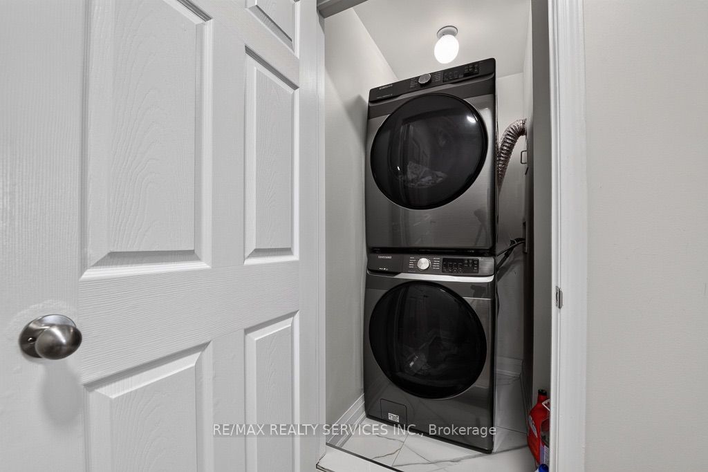 180 Howden Boulevard 15 Property Photo 24
