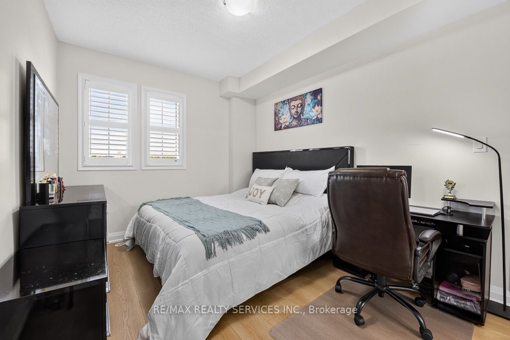 180 Howden Boulevard 15 Property Photo 29