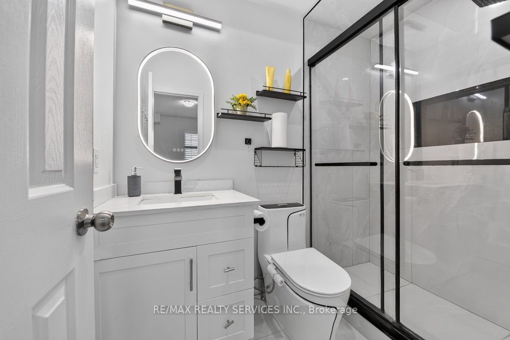180 Howden Boulevard 15 Property Photo 32