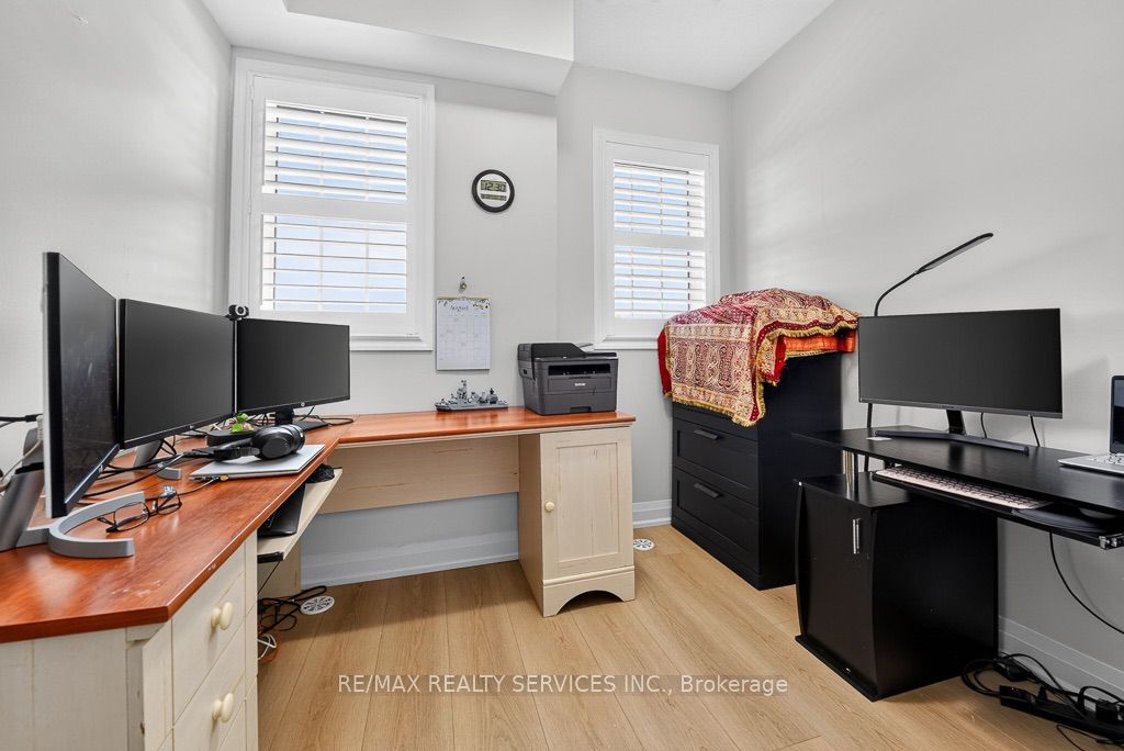 180 Howden Boulevard 15 Property Photo 34