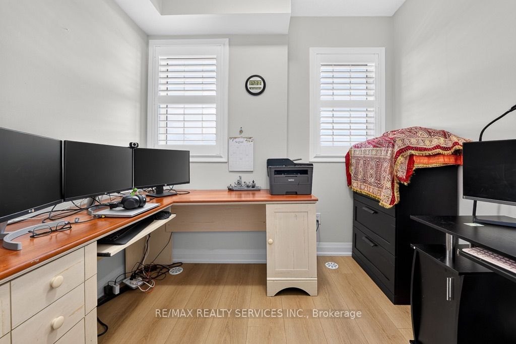 180 Howden Boulevard 15 Property Photo 35