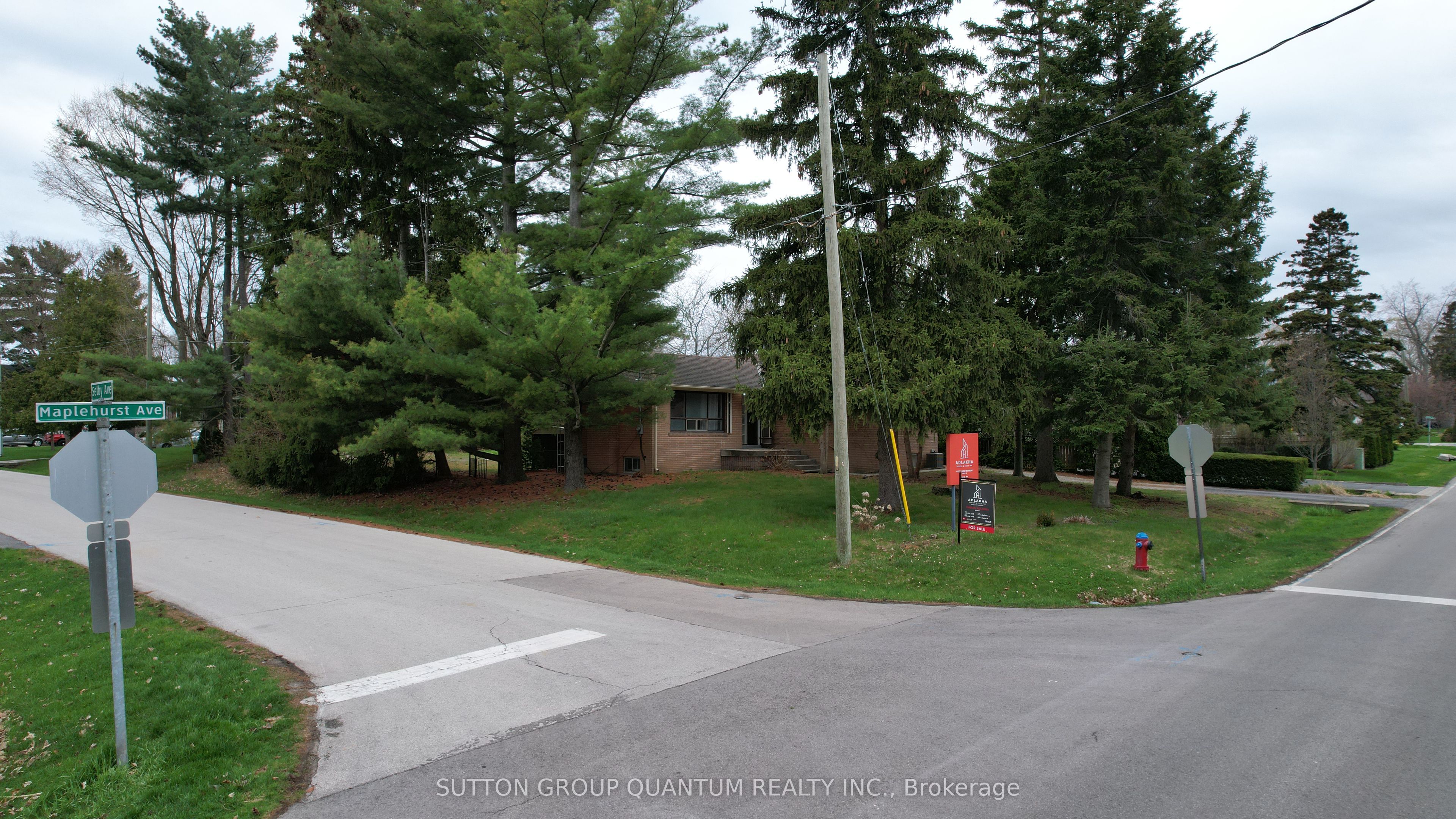 394 Maplehurst Avenue Property Photo 3