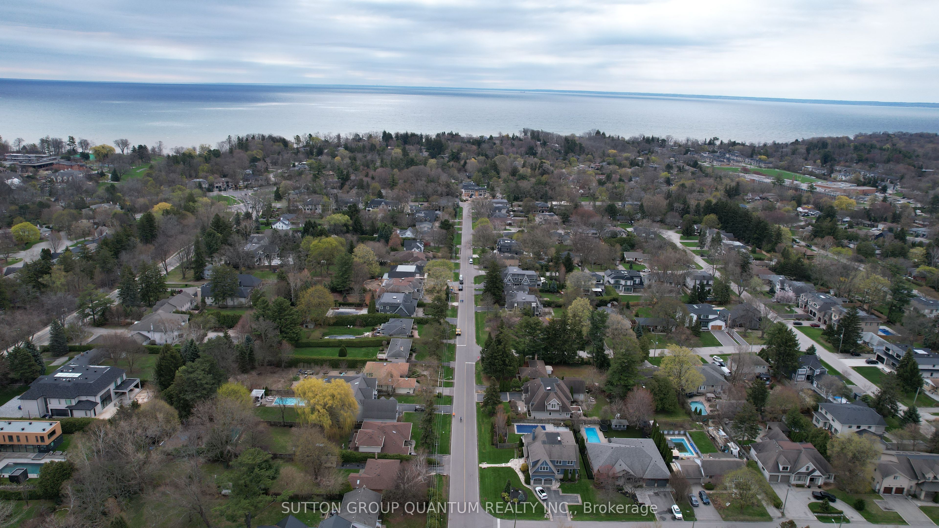 394 Maplehurst Avenue Property Photo 5