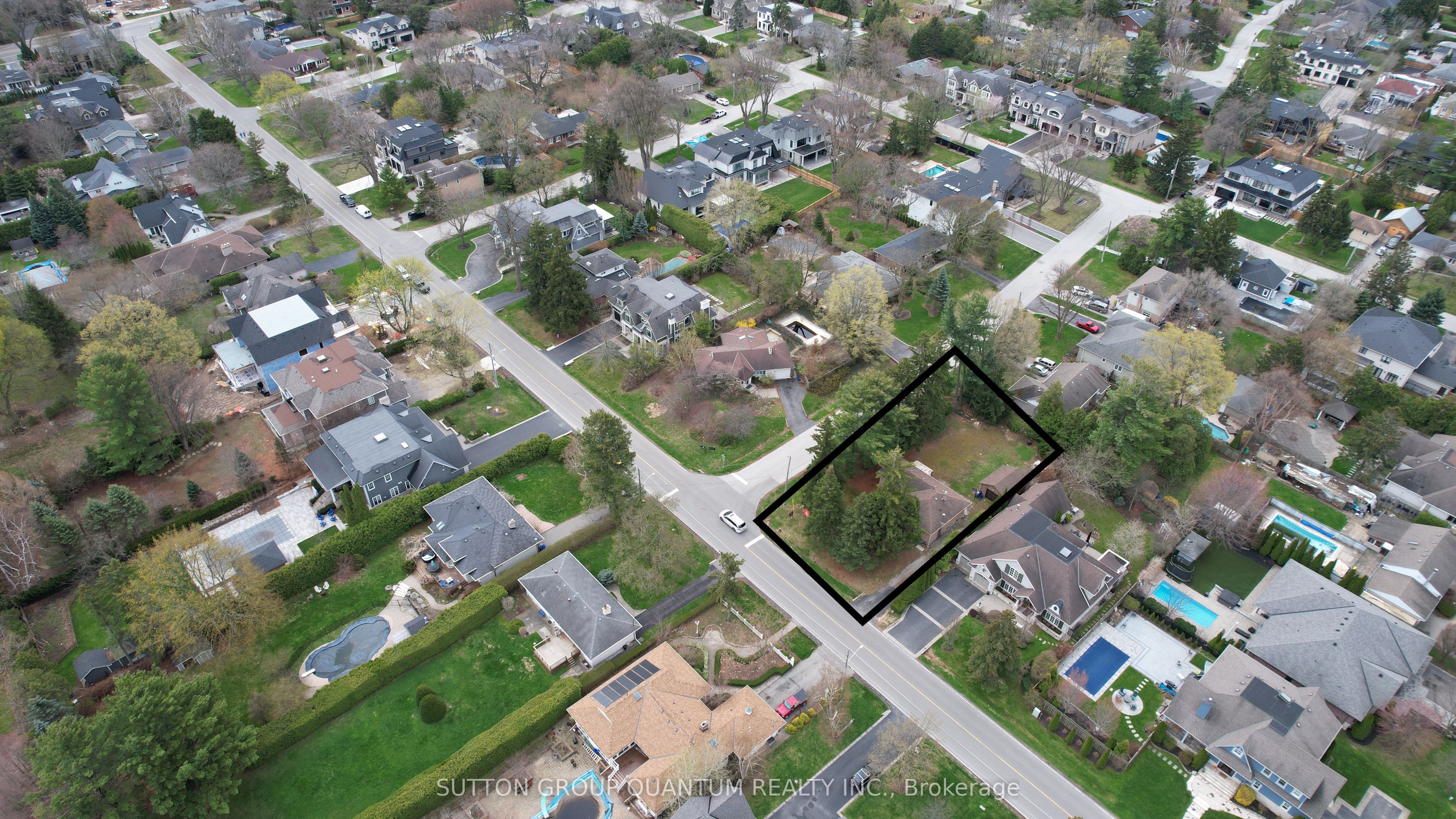 394 Maplehurst Avenue Property Photo 6