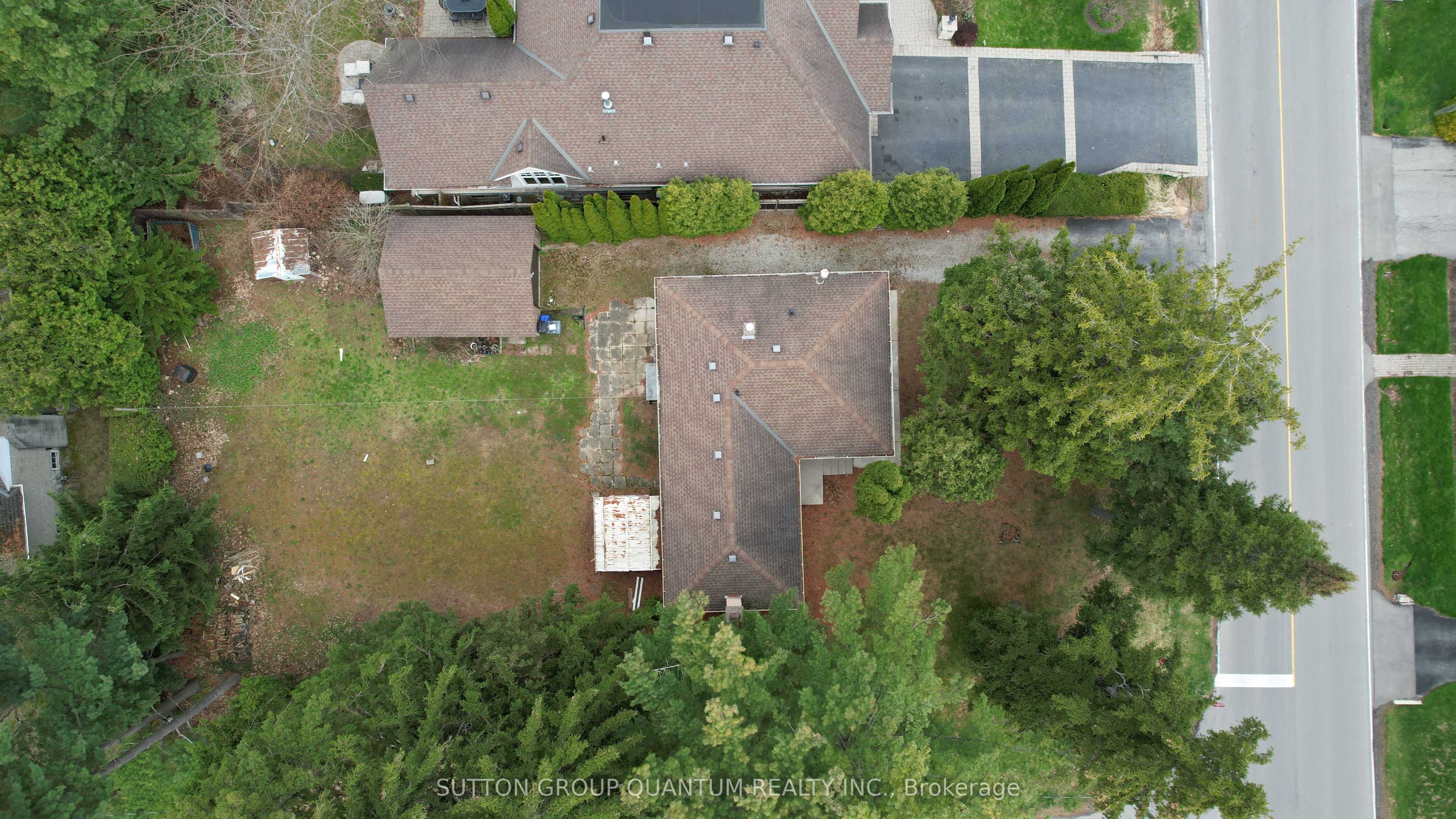394 Maplehurst Avenue Property Photo 11