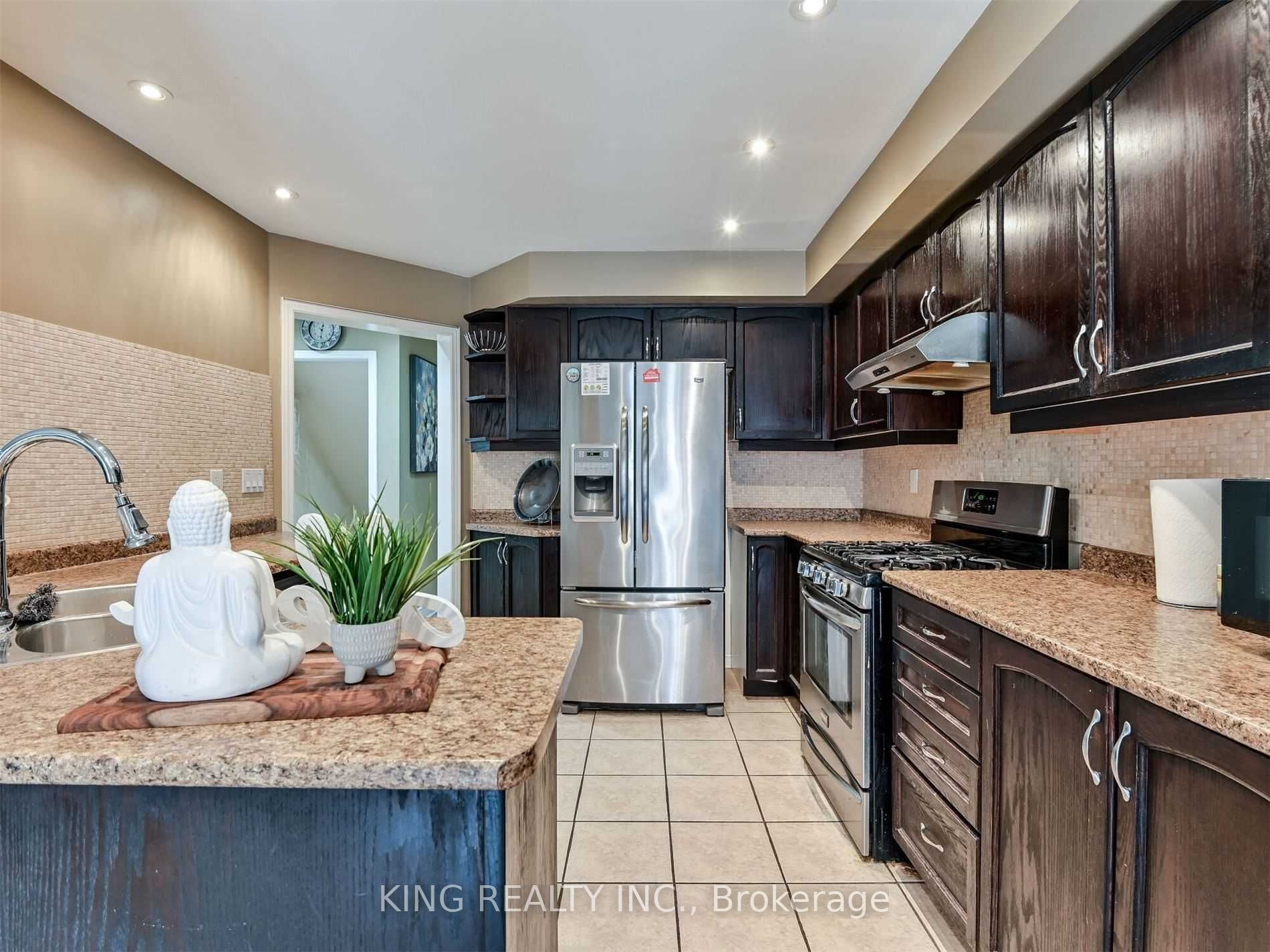 23 Wall Street Property Photo 13