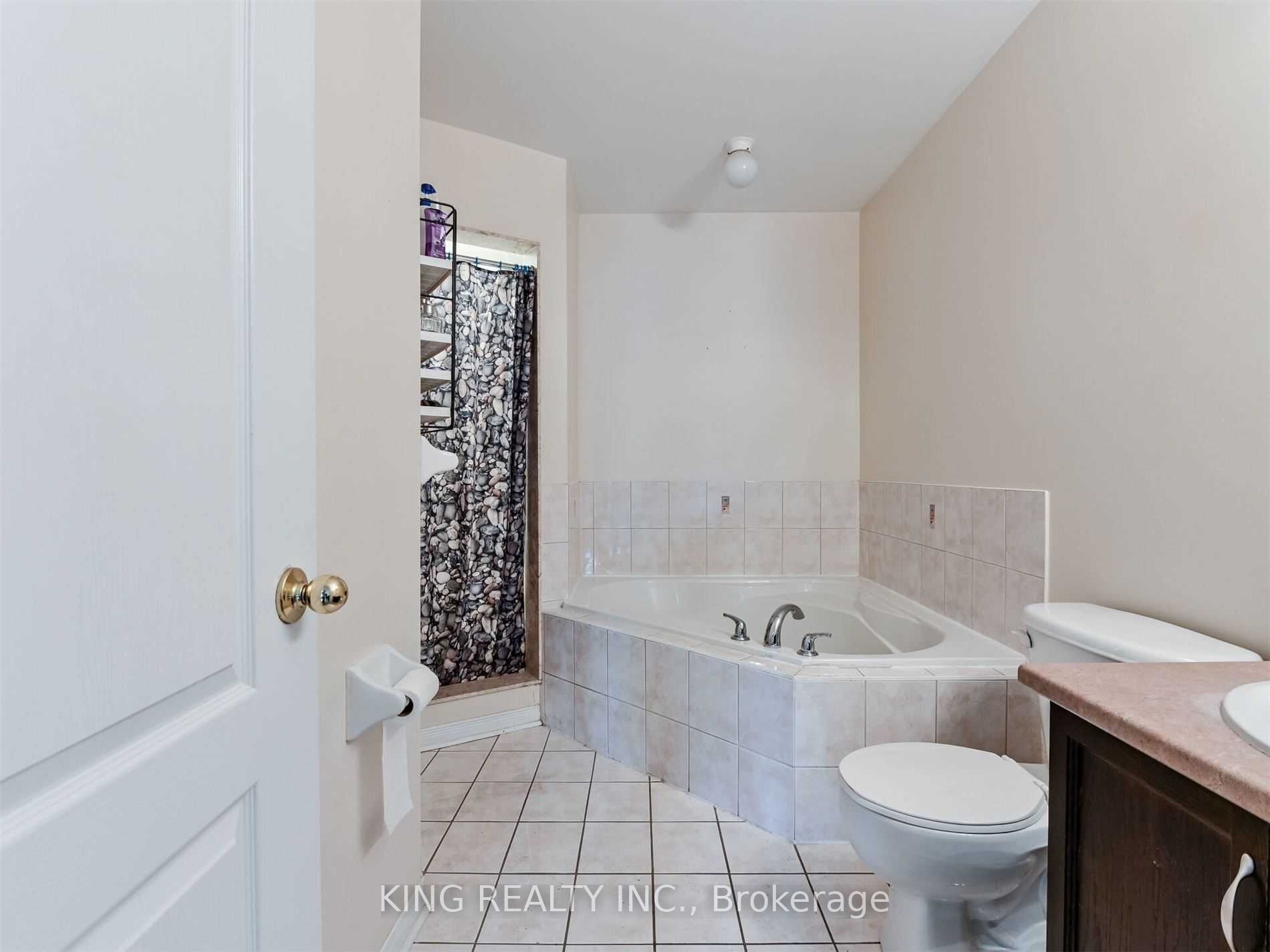 23 Wall Street Property Photo 16