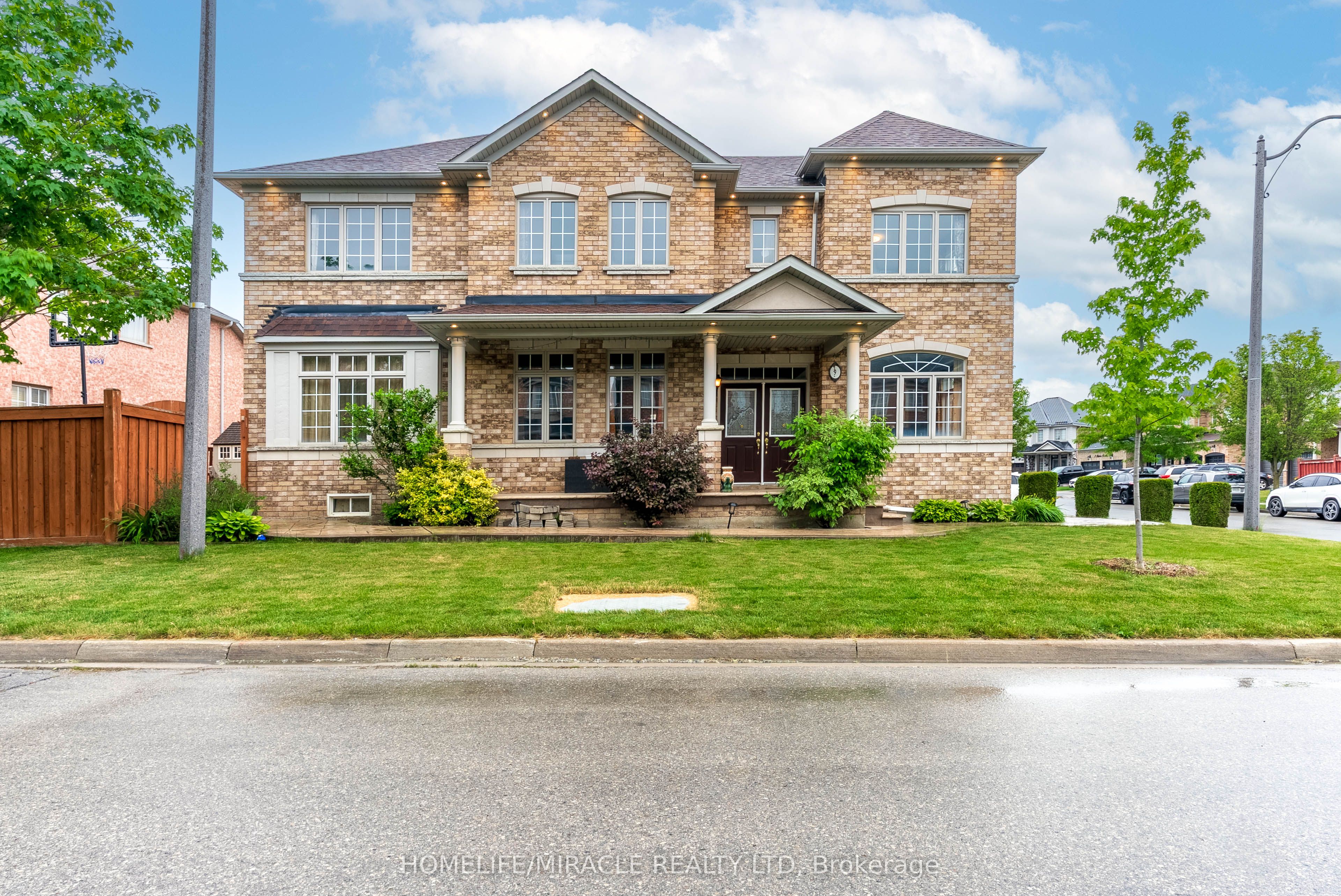 9 Peridot Road Property Photo 1