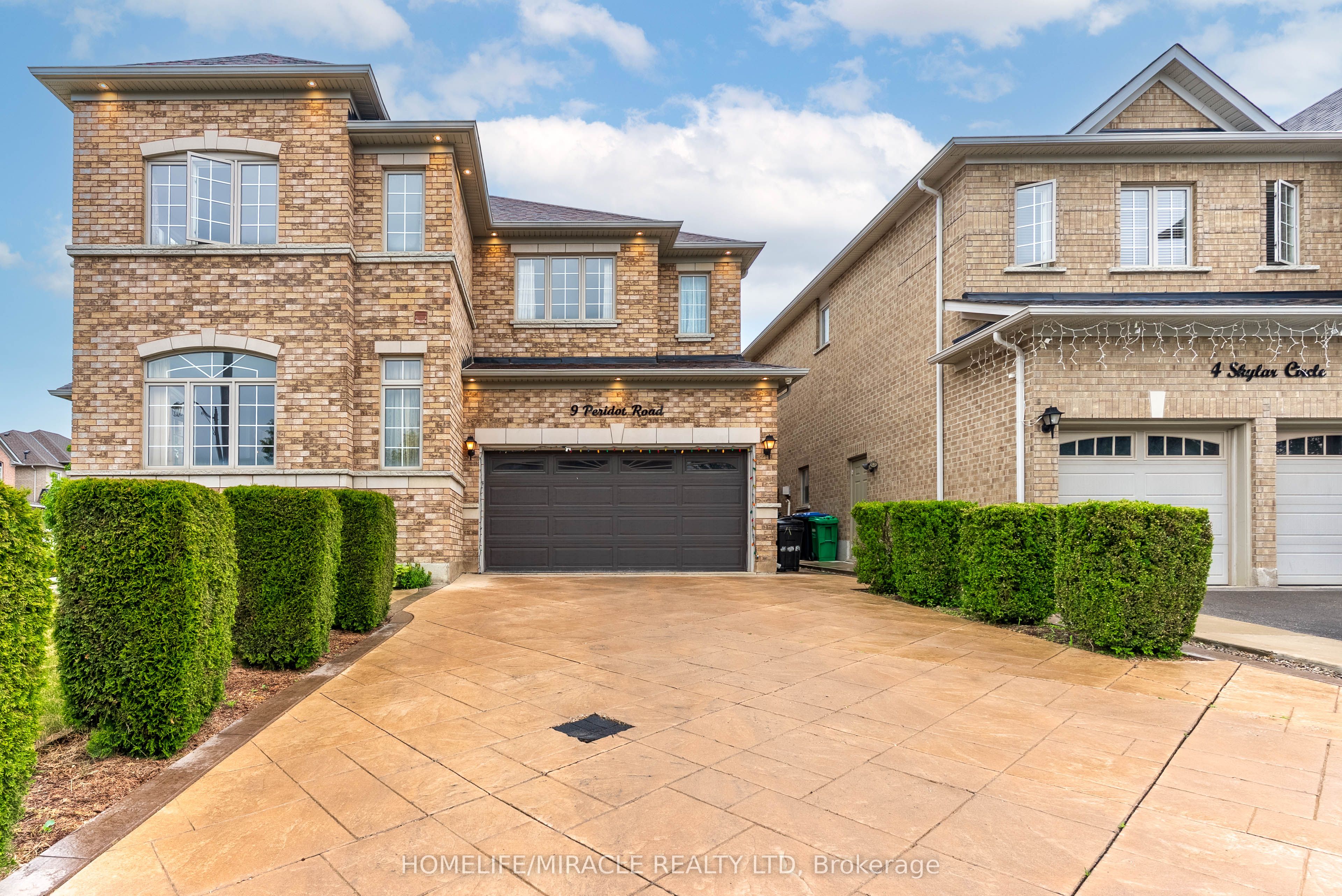 9 Peridot Road Property Photo 2