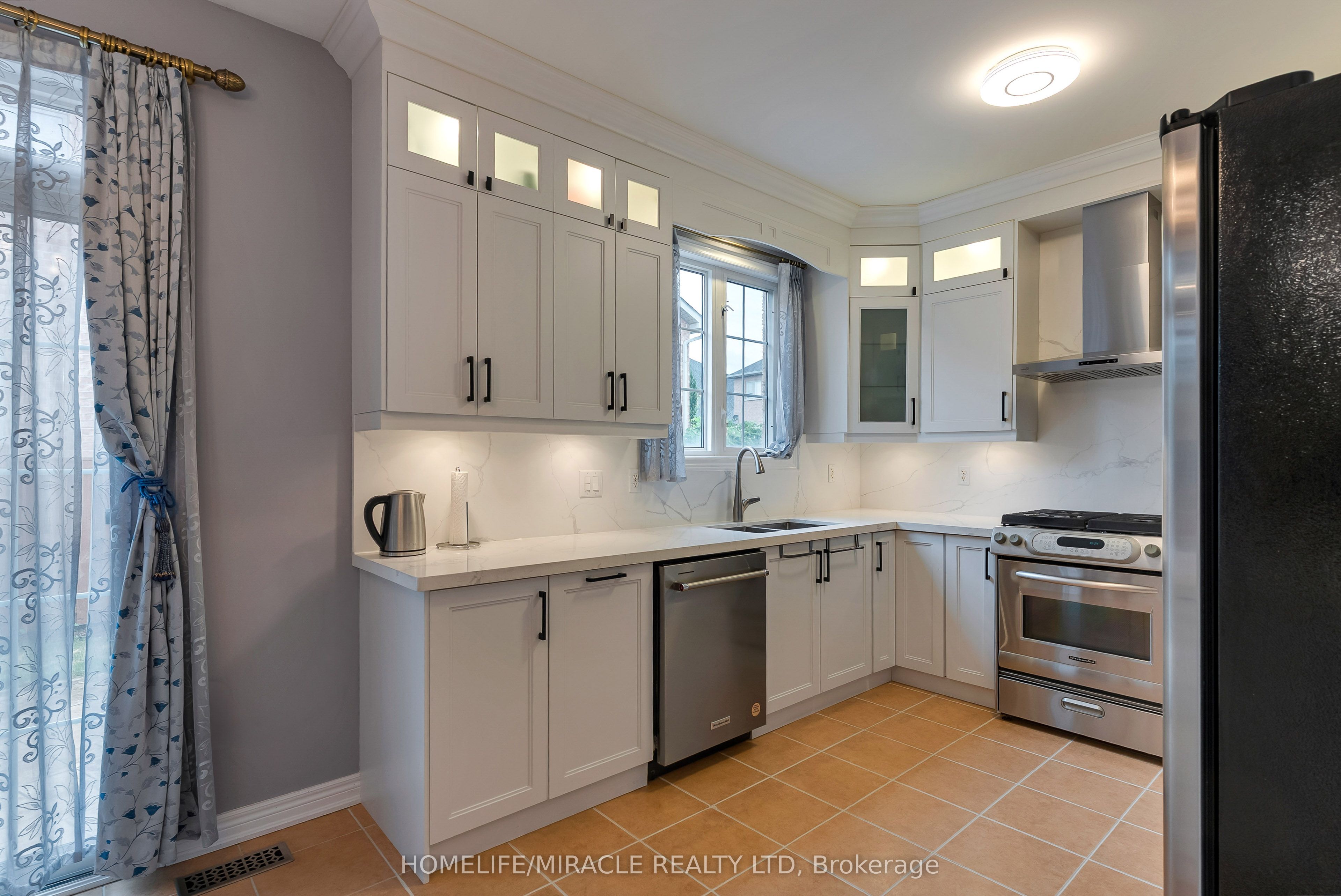 9 Peridot Road Property Photo 19