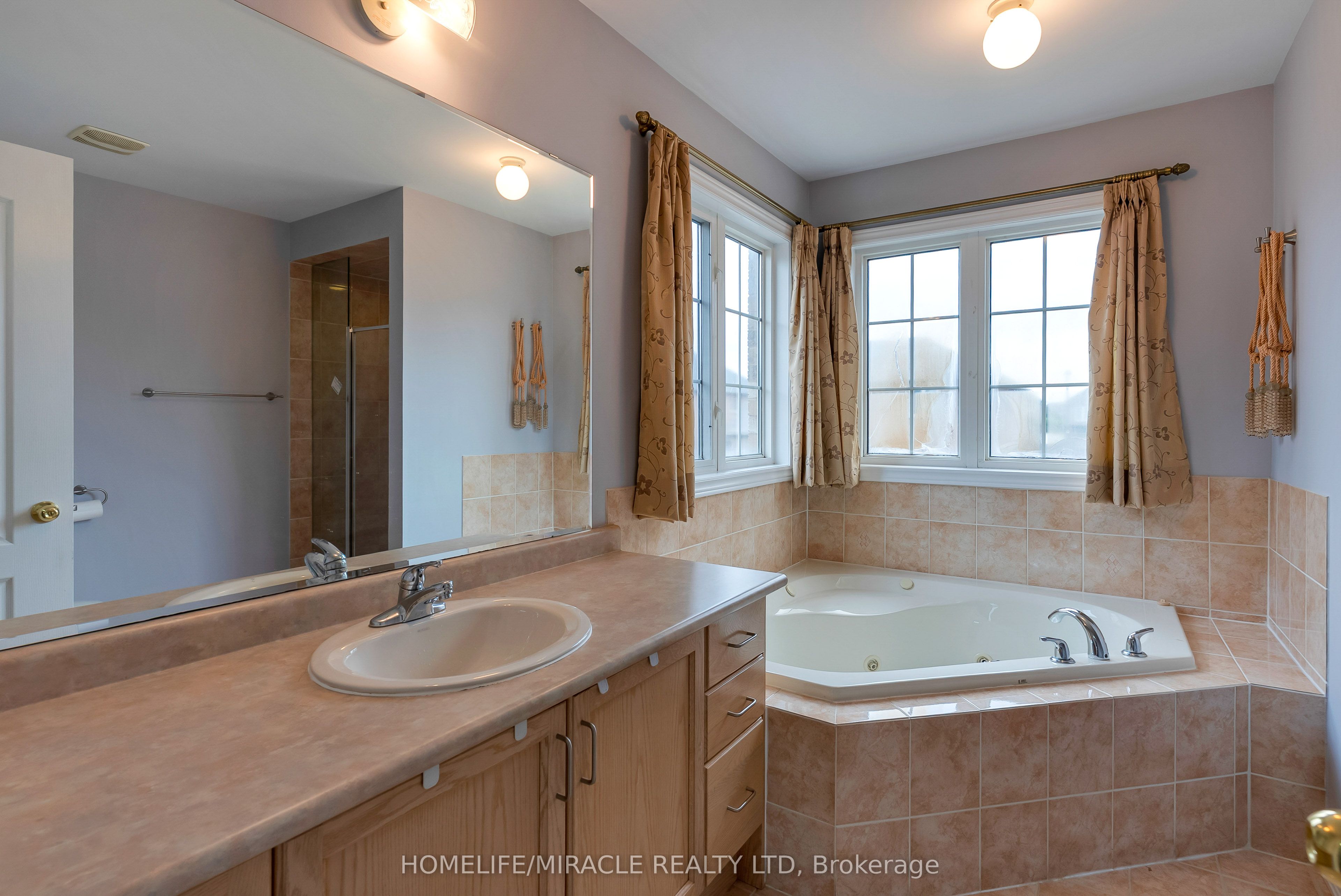 9 Peridot Road Property Photo 31