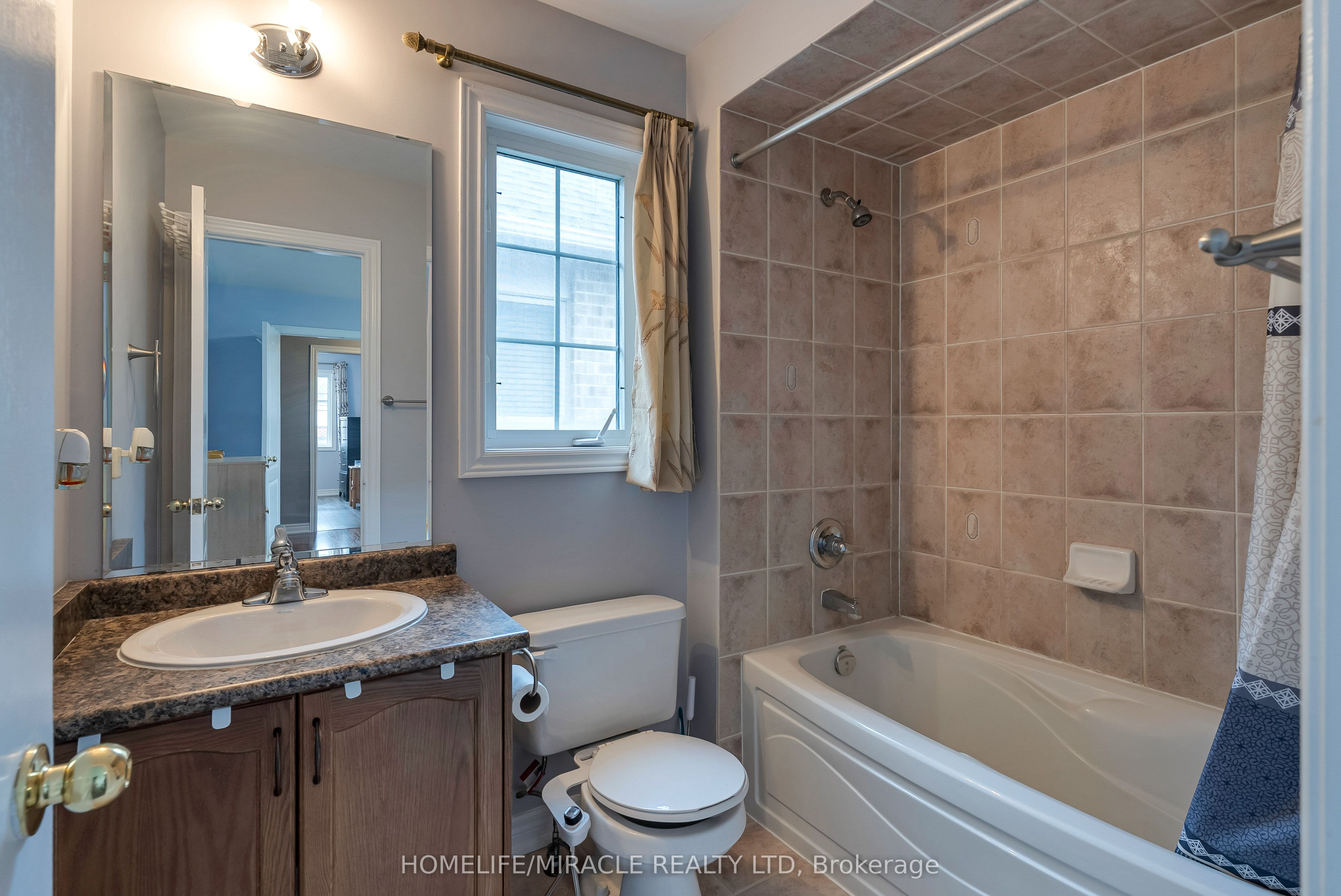 9 Peridot Road Property Photo 35