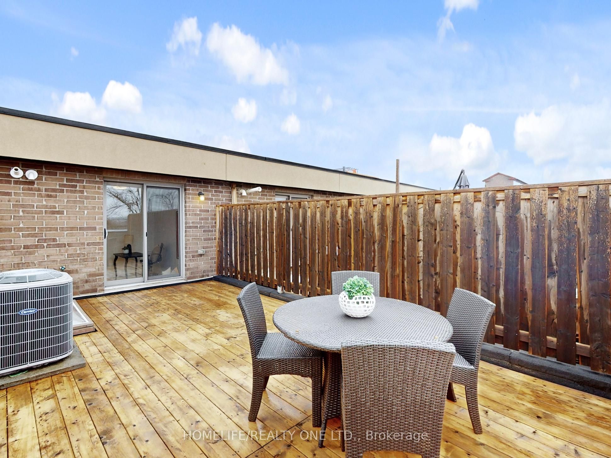1076 Lansdowne Avenue Property Photo 33