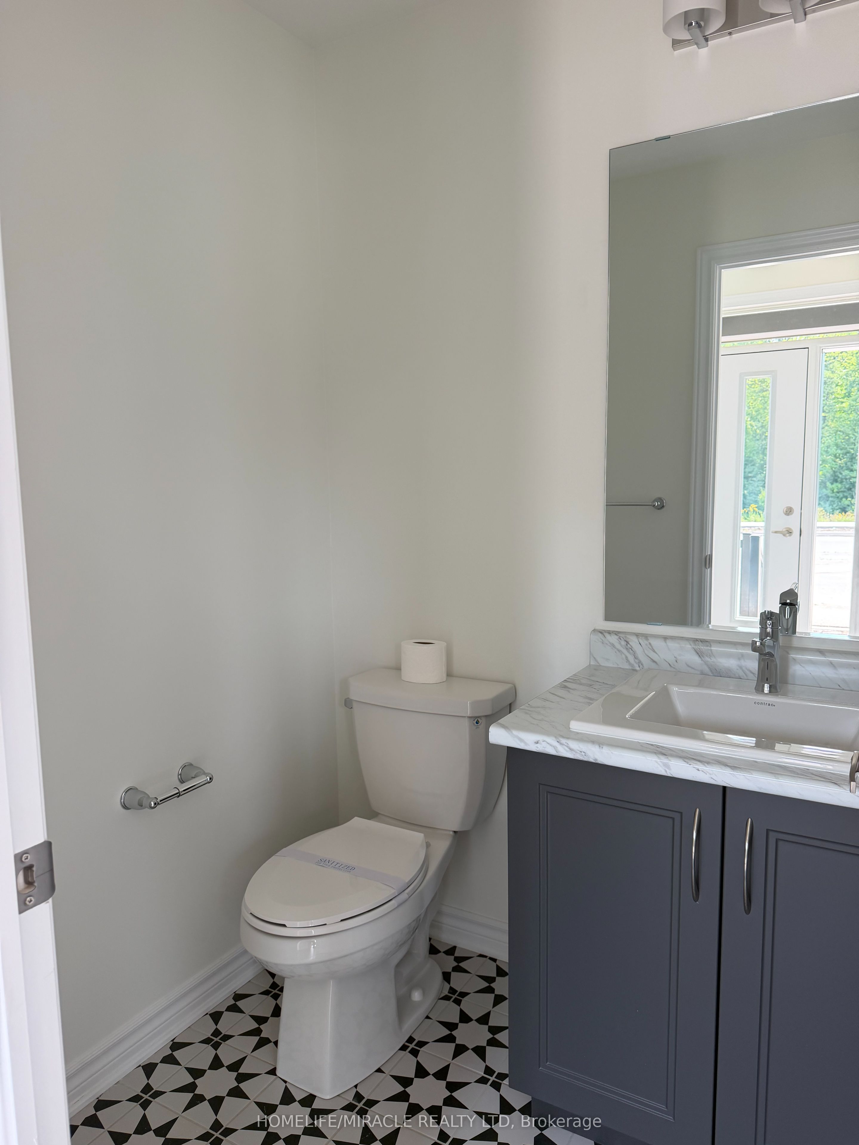 70 Thornbird Crescent Lower Property Photo 4