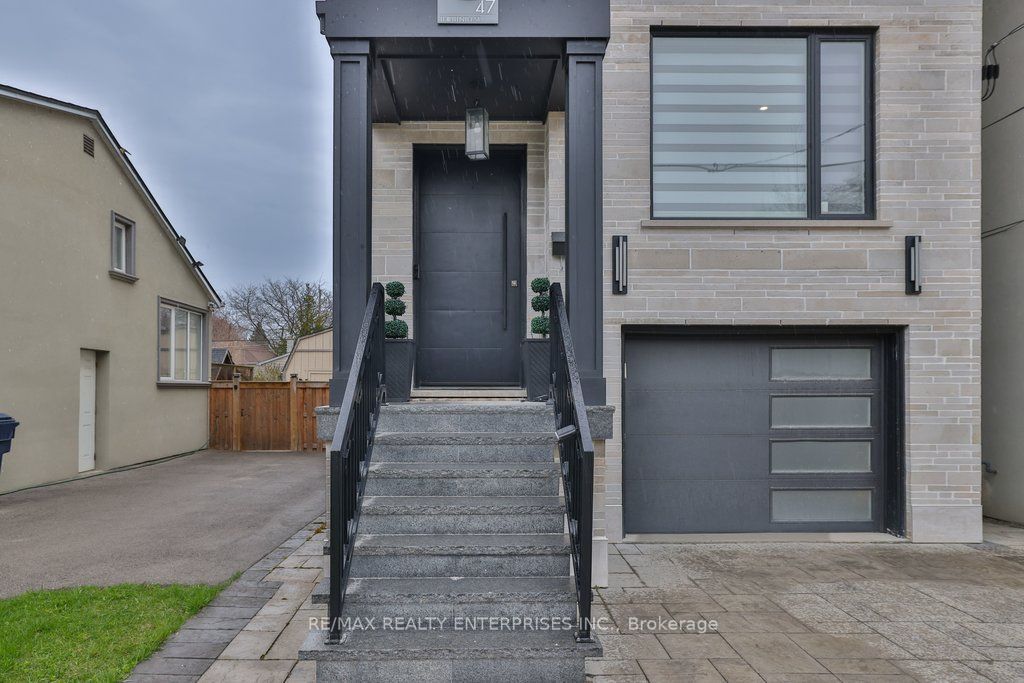 47 Thirteenth Street Property Photo 3
