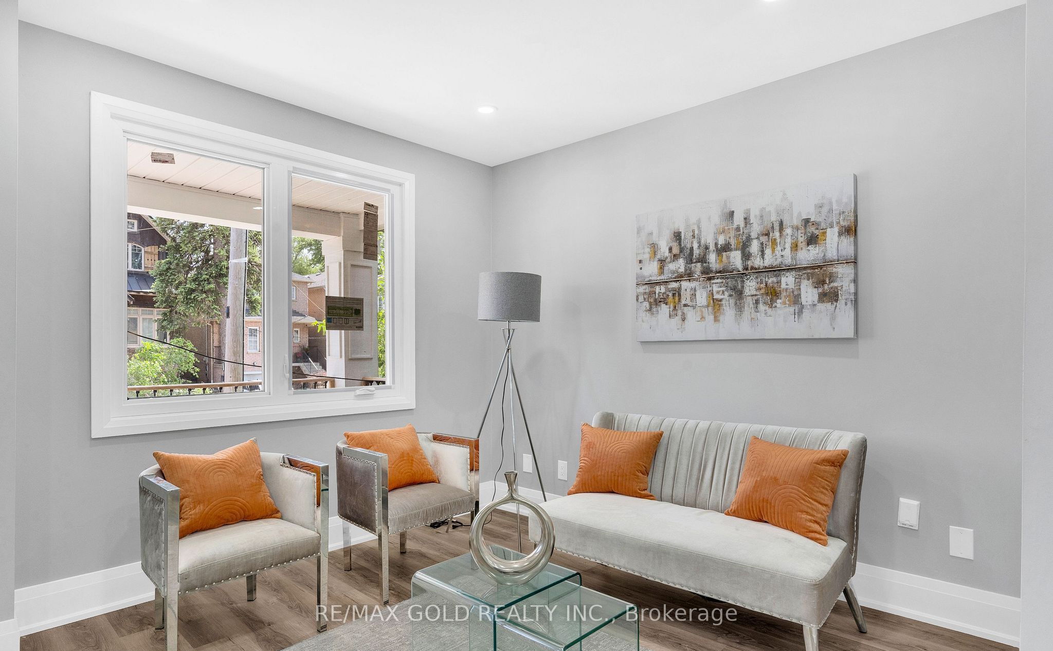 8 Fairglen Crescent Property Photo 8
