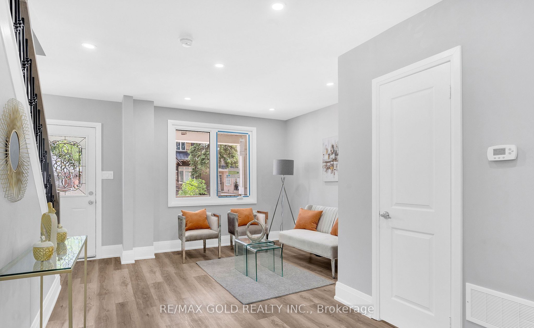 8 Fairglen Crescent Property Photo 10