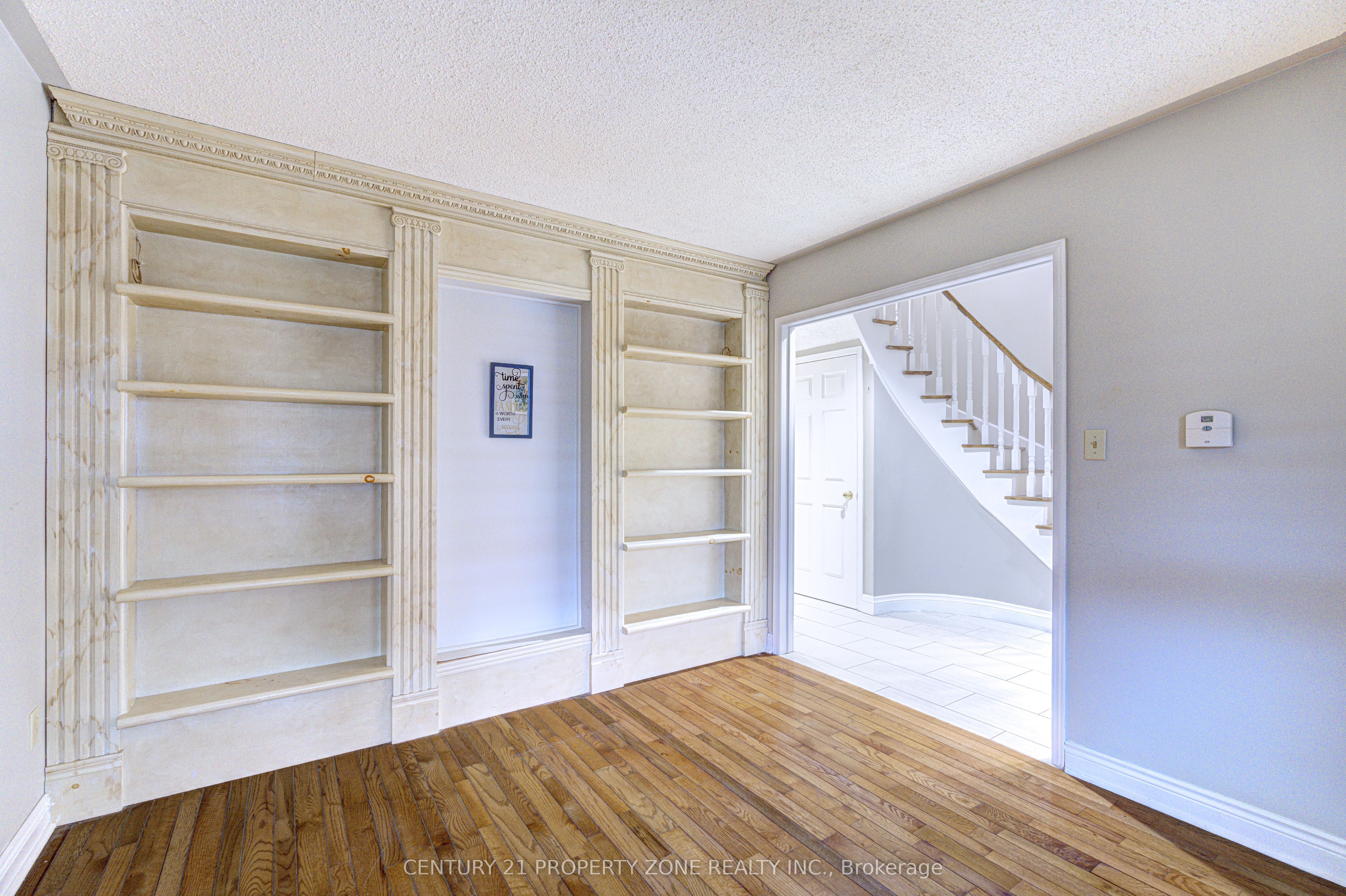 4 Compton Court Property Photo 6
