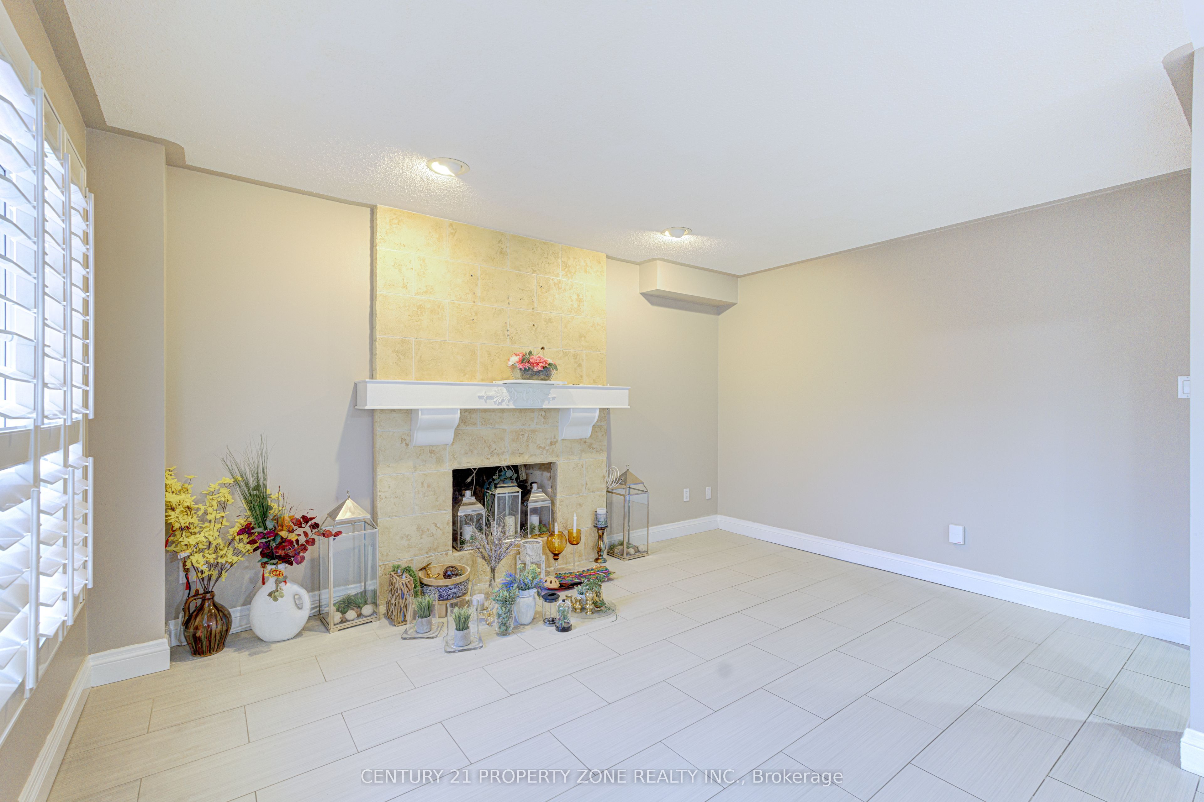 4 Compton Court Property Photo 11
